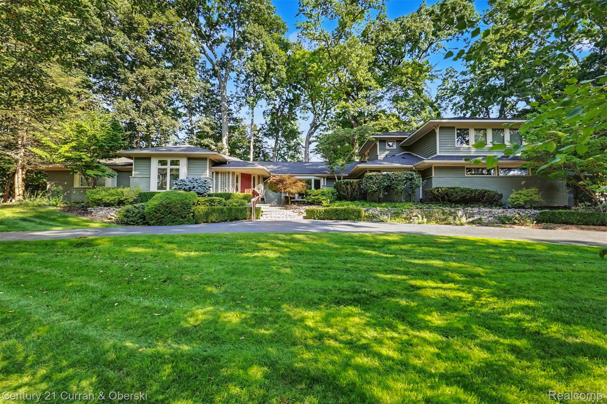 6130 Idlewyle Road — photo
