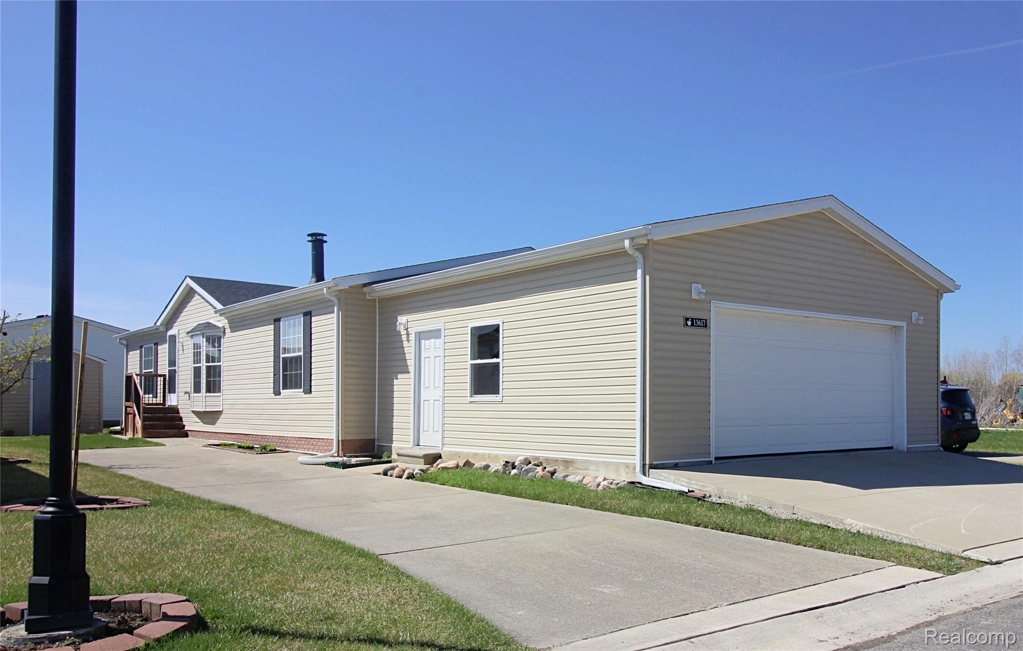 13617 Orchard View Street — photo