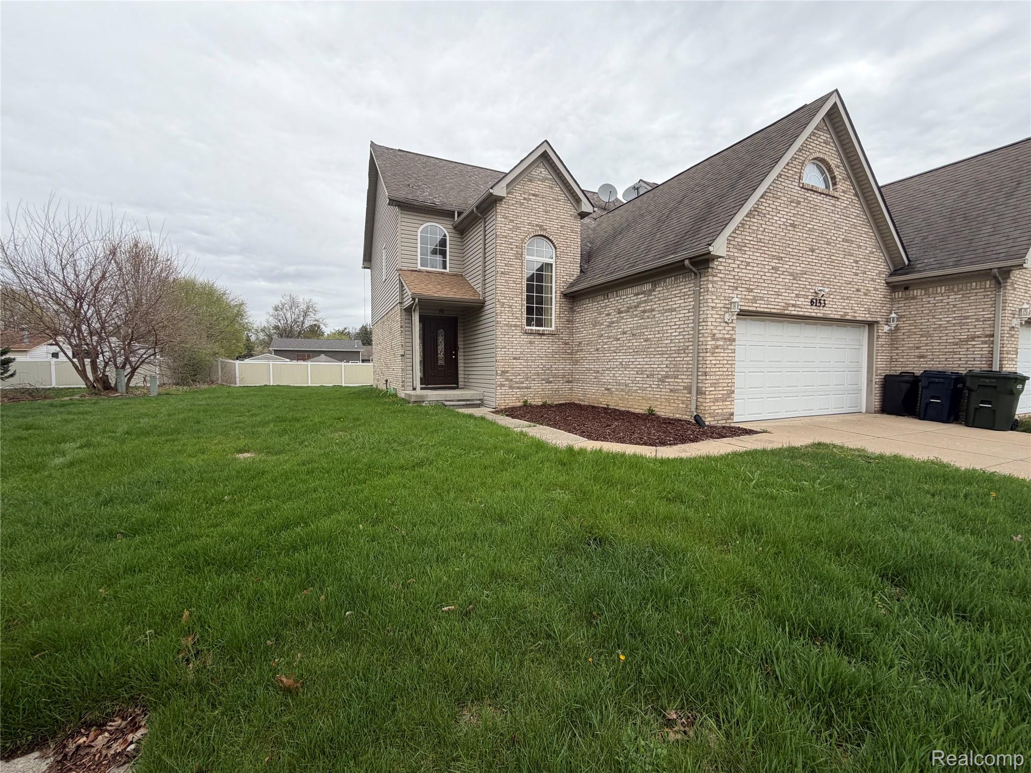 6153 Bianca Court — photo
