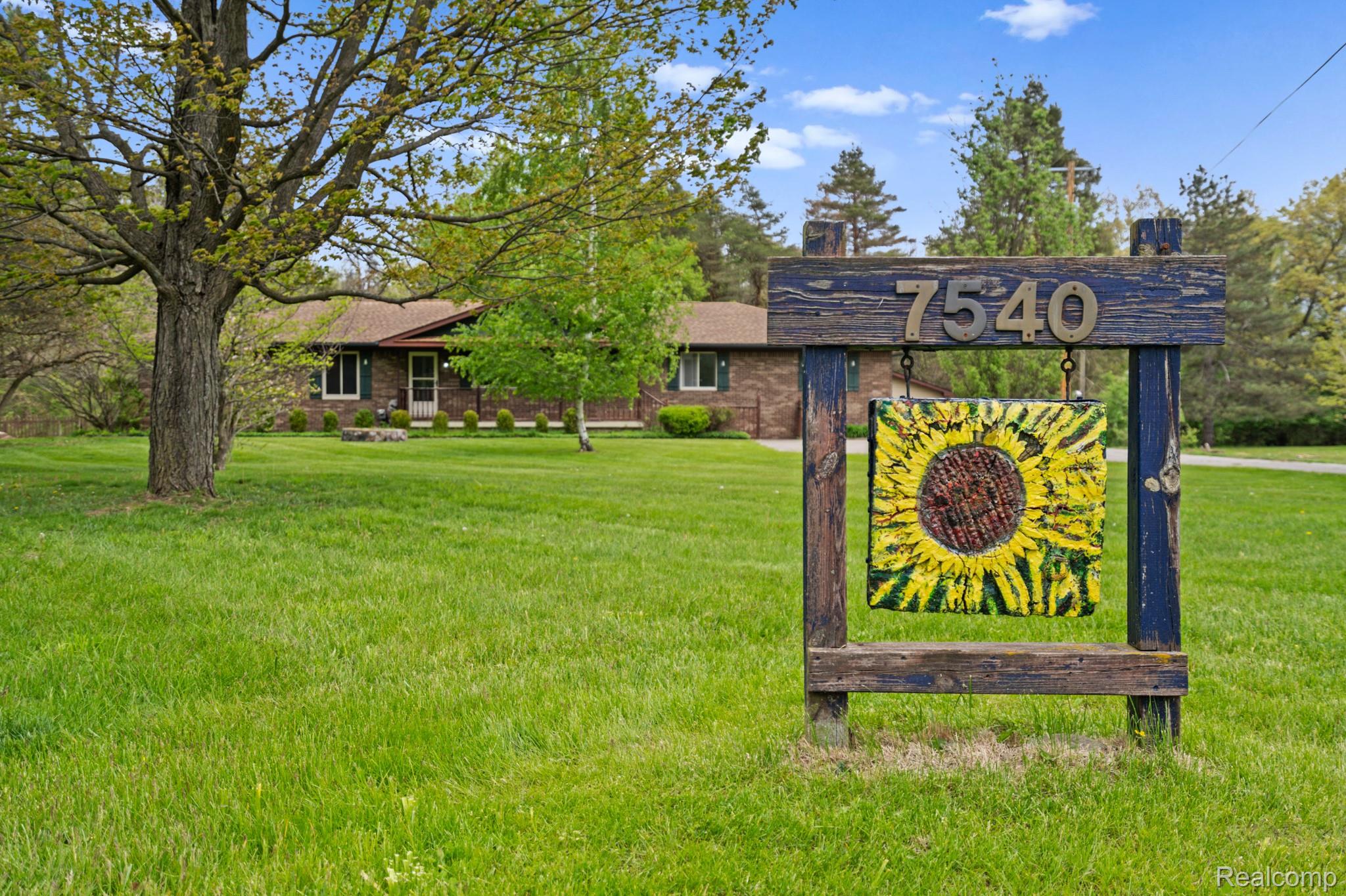 7540 Dexter Pinckney Road — photo