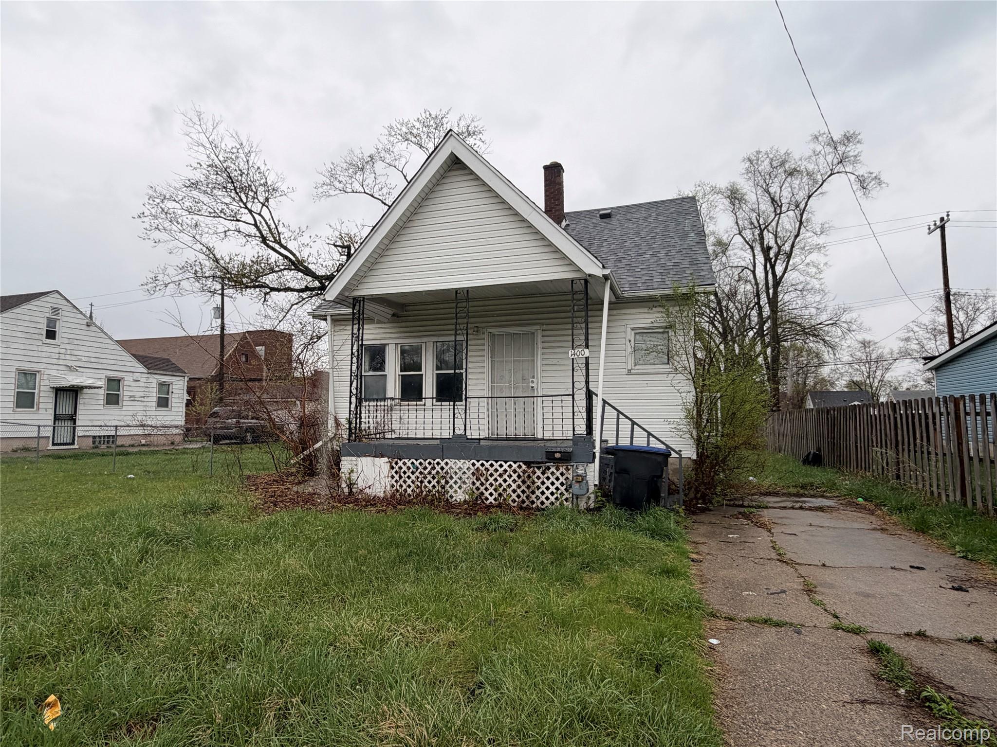 14002 Vaughan Street — photo