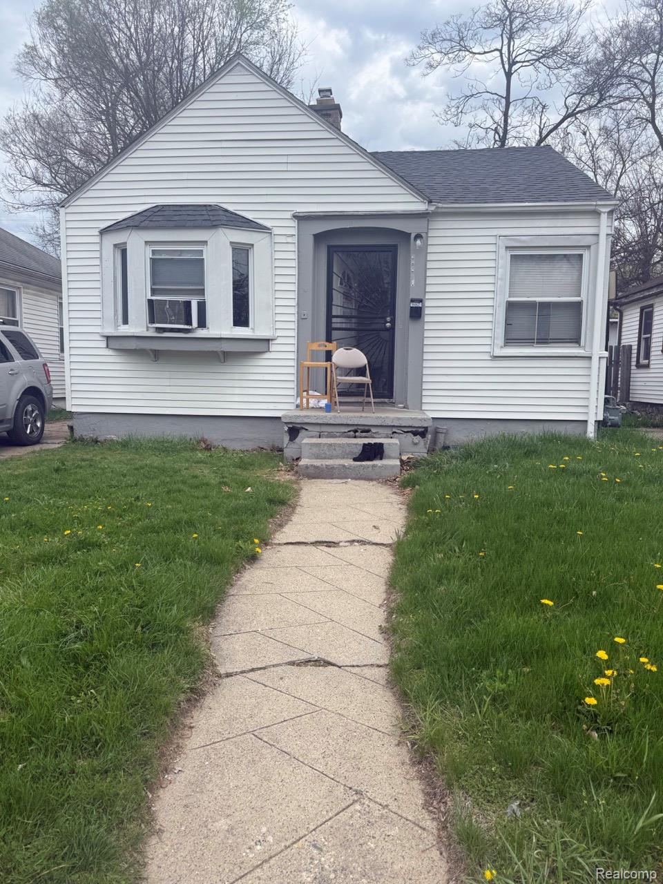 14621 Roselawn Street — photo
