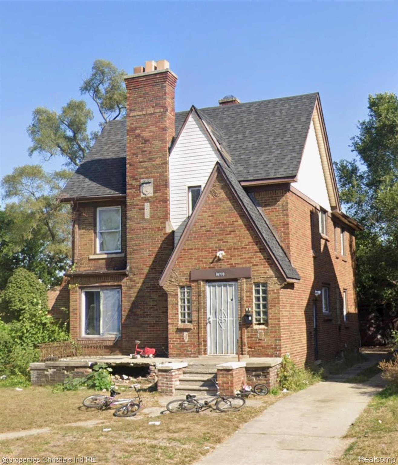 16770 Greenlawn Street — photo