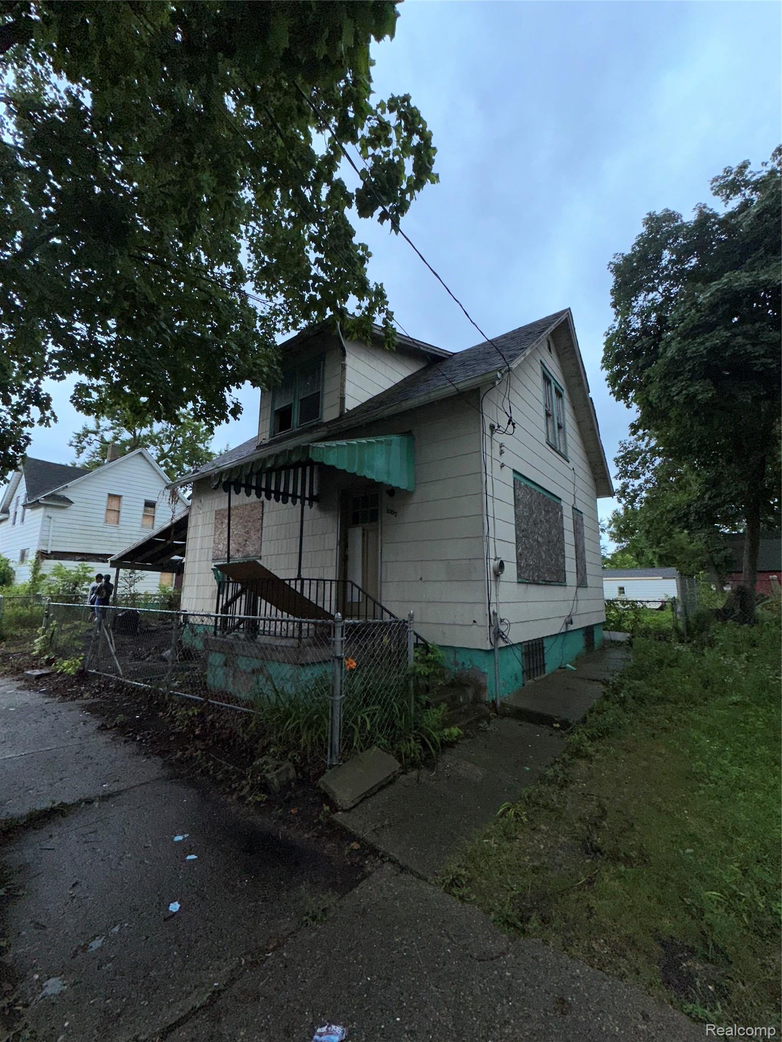 1007 Decker Street — photo