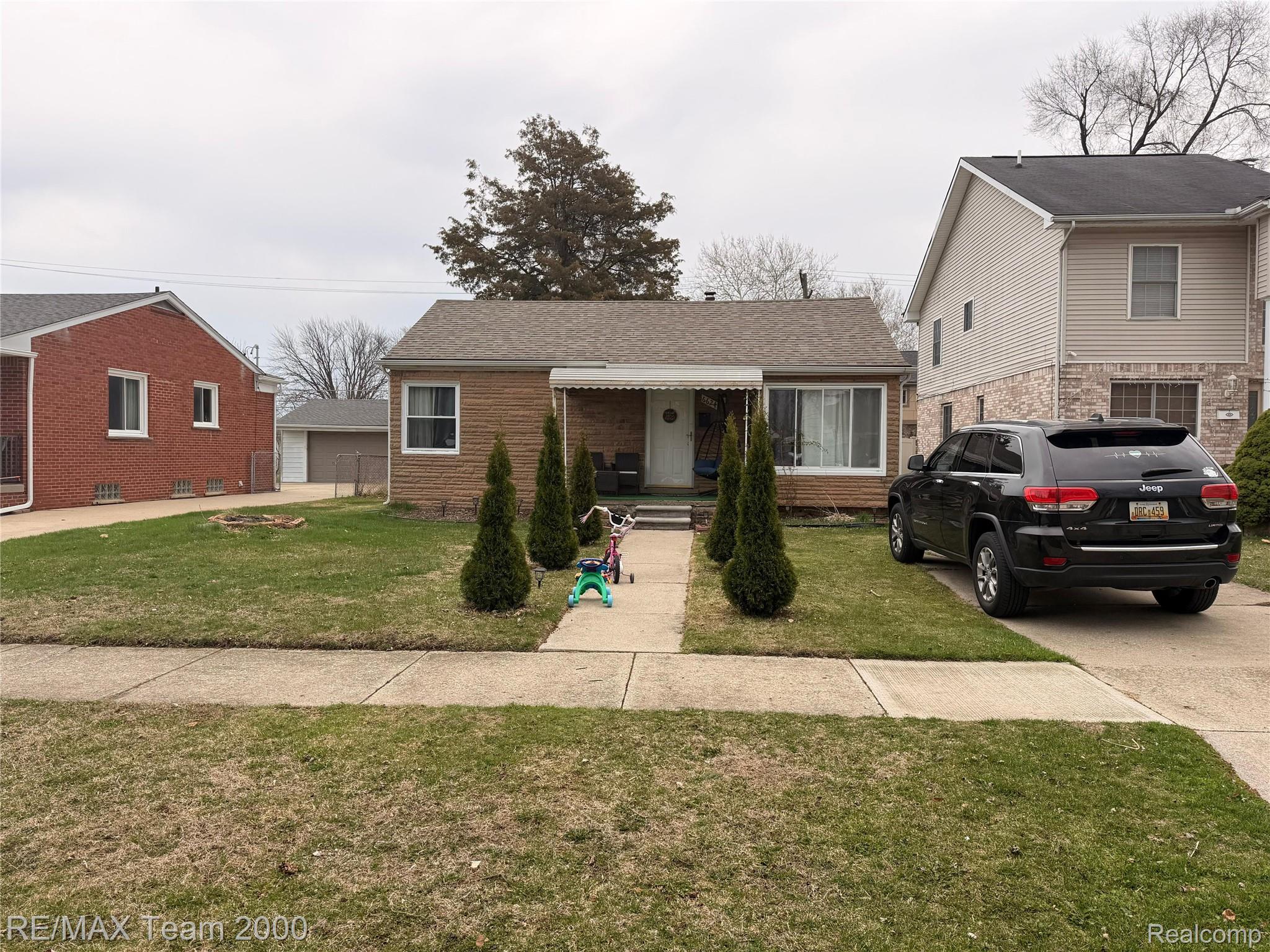 6624 Centralia Street — photo