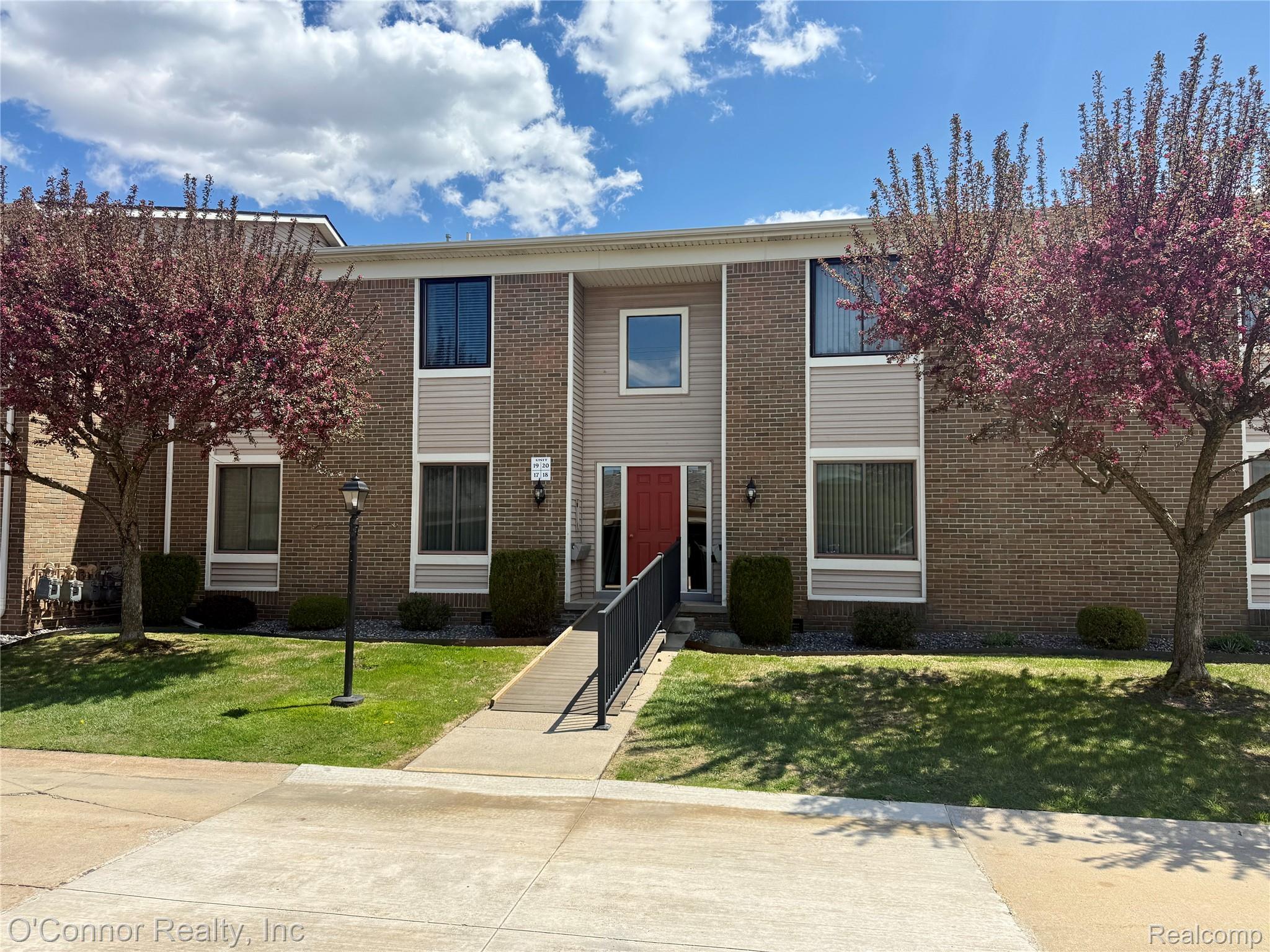 1660 River Road 19 — photo