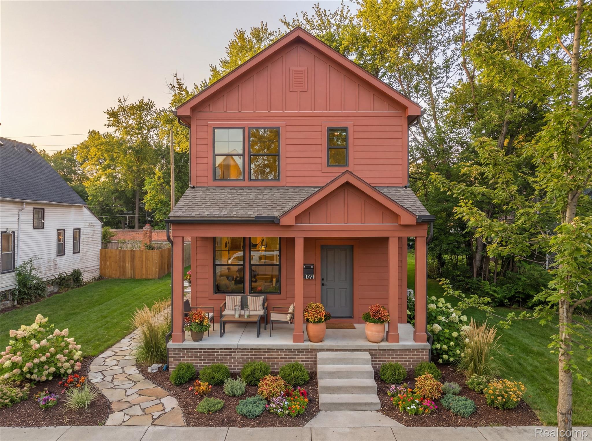 1793 Holcomb Street — photo