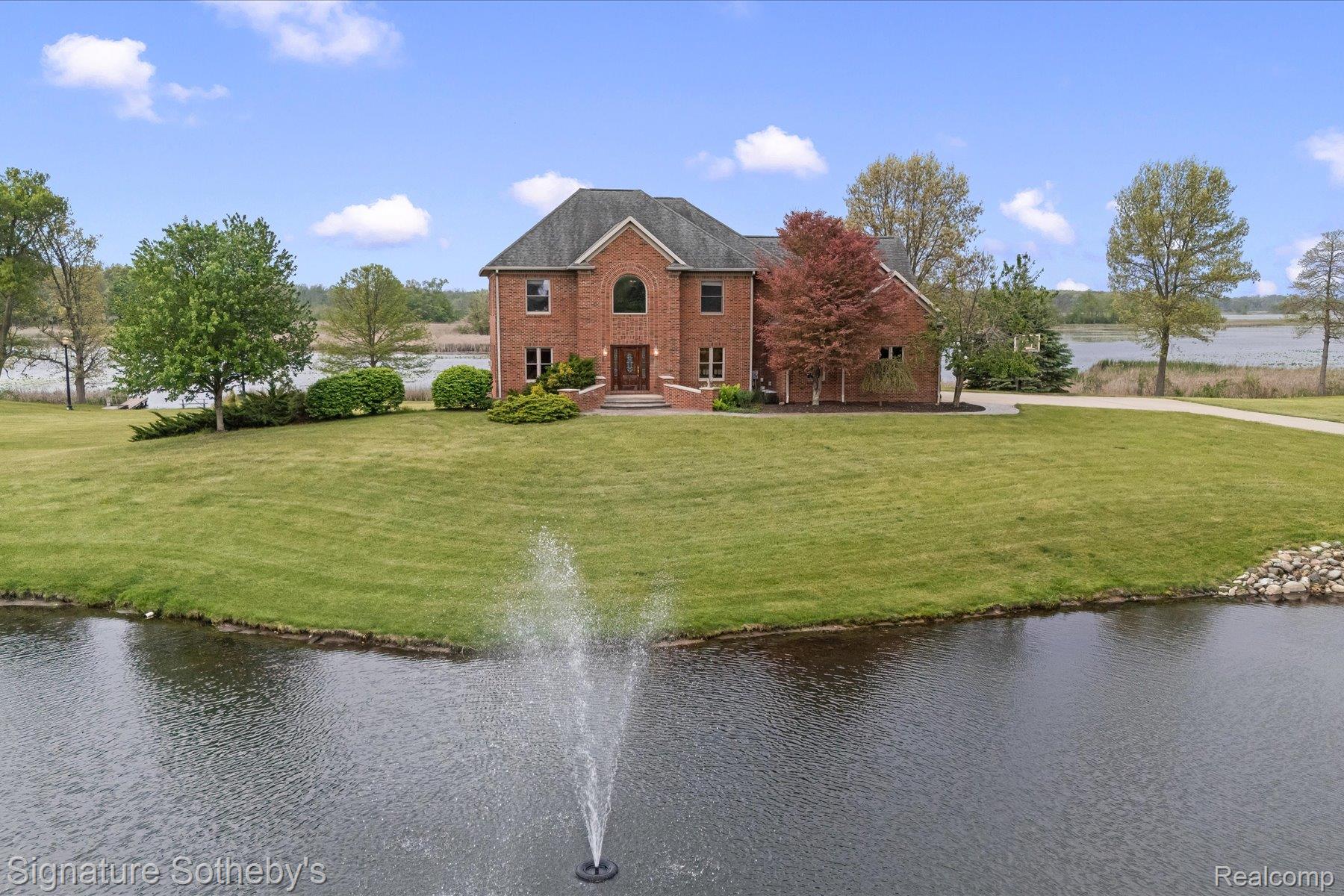 6831 Price Lake Road N — photo