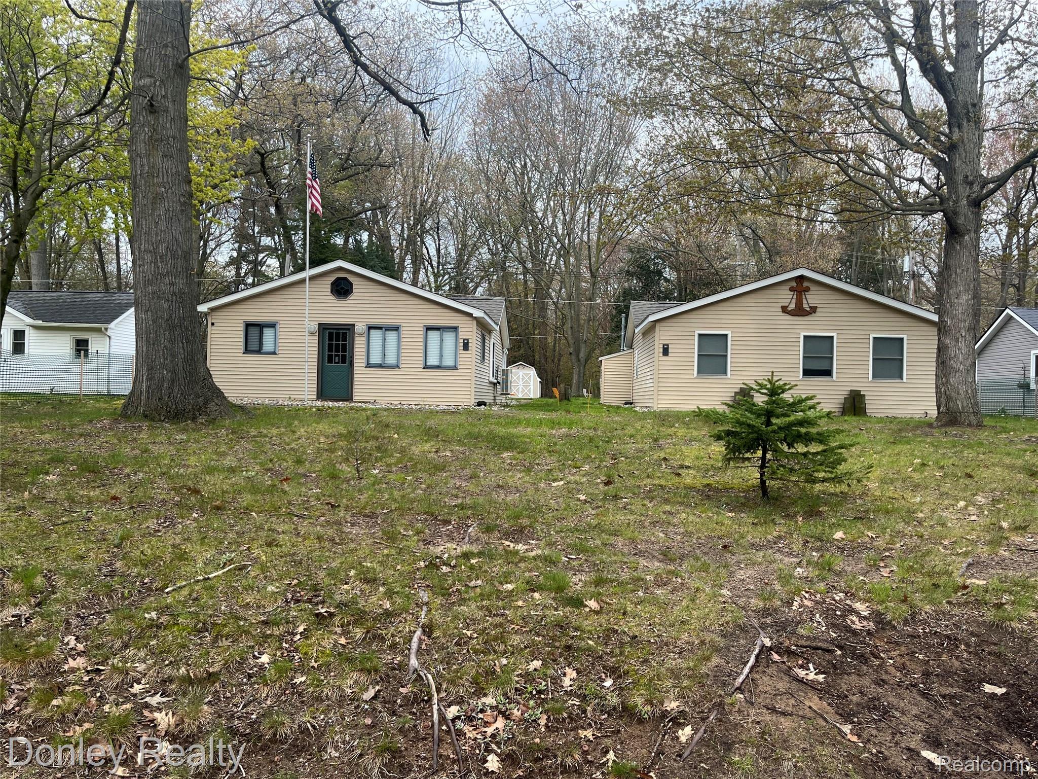 977 Port Austin Road — photo