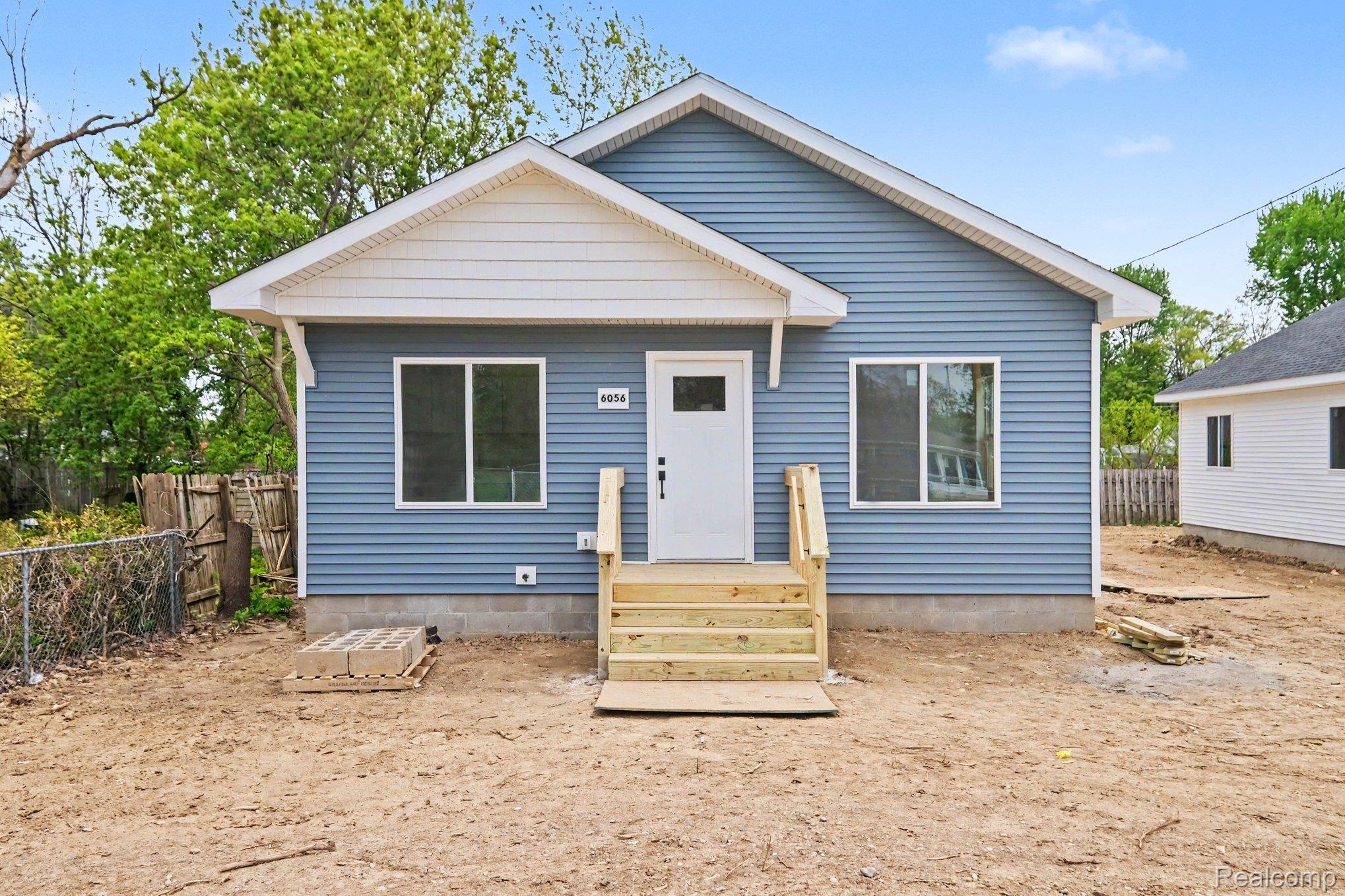 6056 Pearl Street — photo