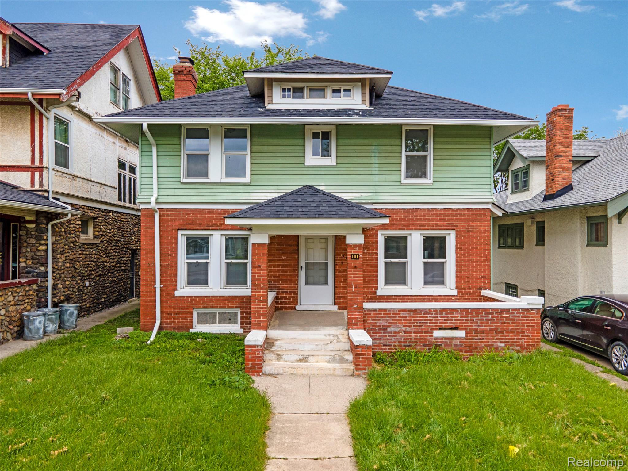 101 Colorado Street — photo