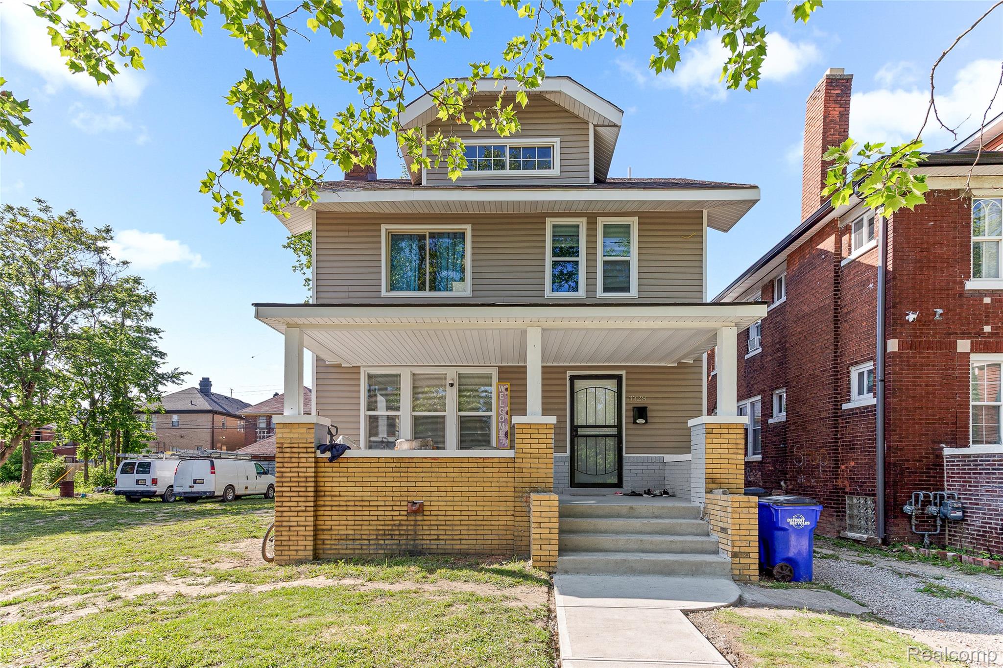 3328 Blaine Street — photo