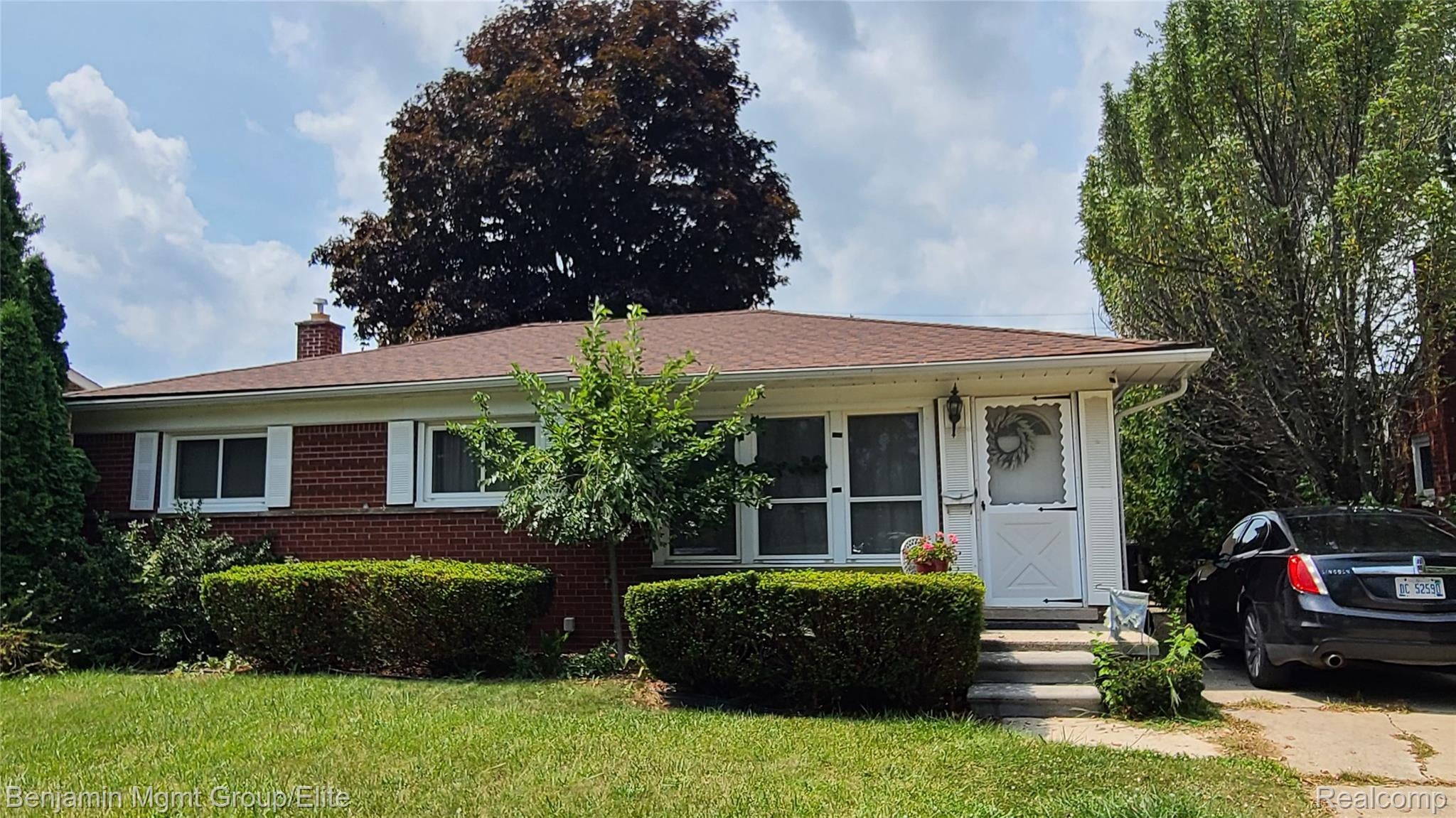 3900 Norwood Drive — photo