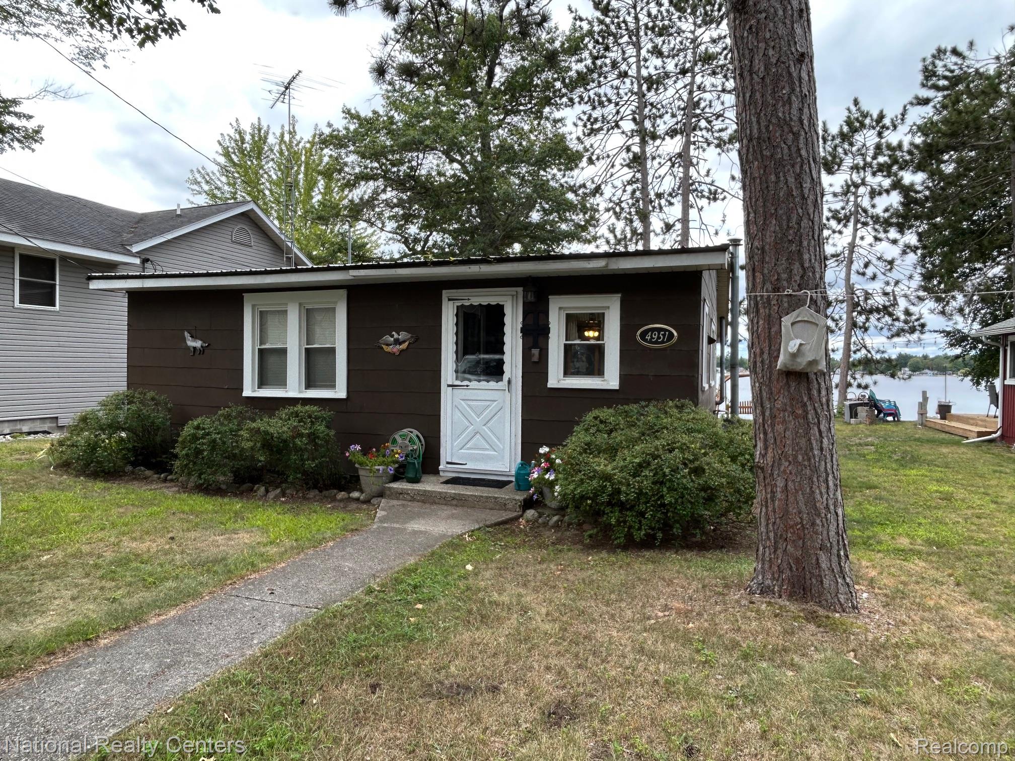 4951 Kokosing Road — photo