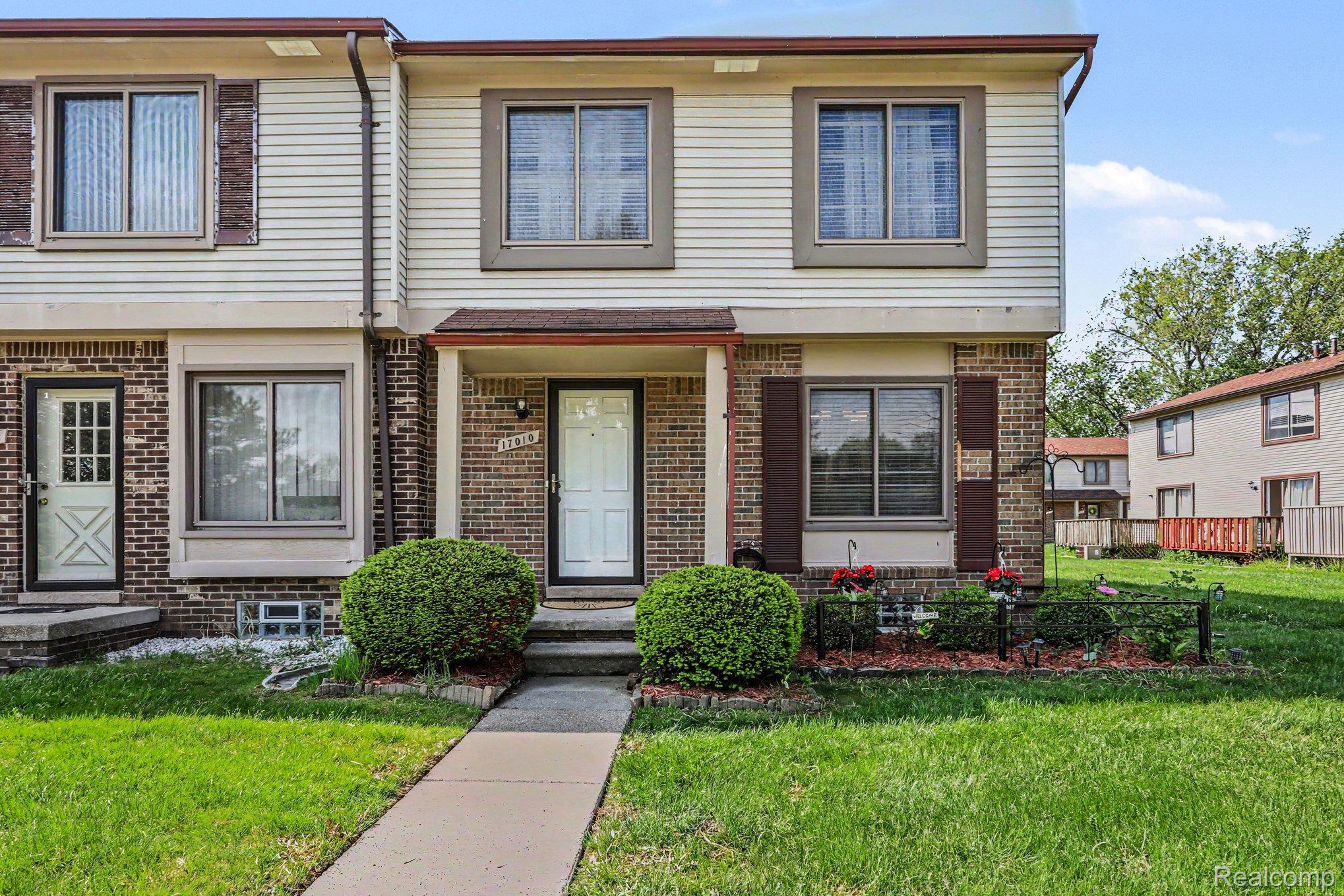 17010 Kingsbrooke Drive — photo