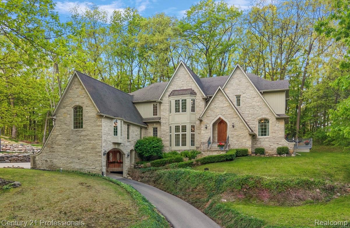 6705 College Park Drive — photo