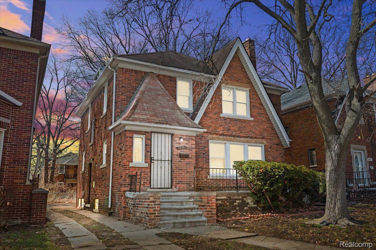 17567 Greenlawn Street — photo