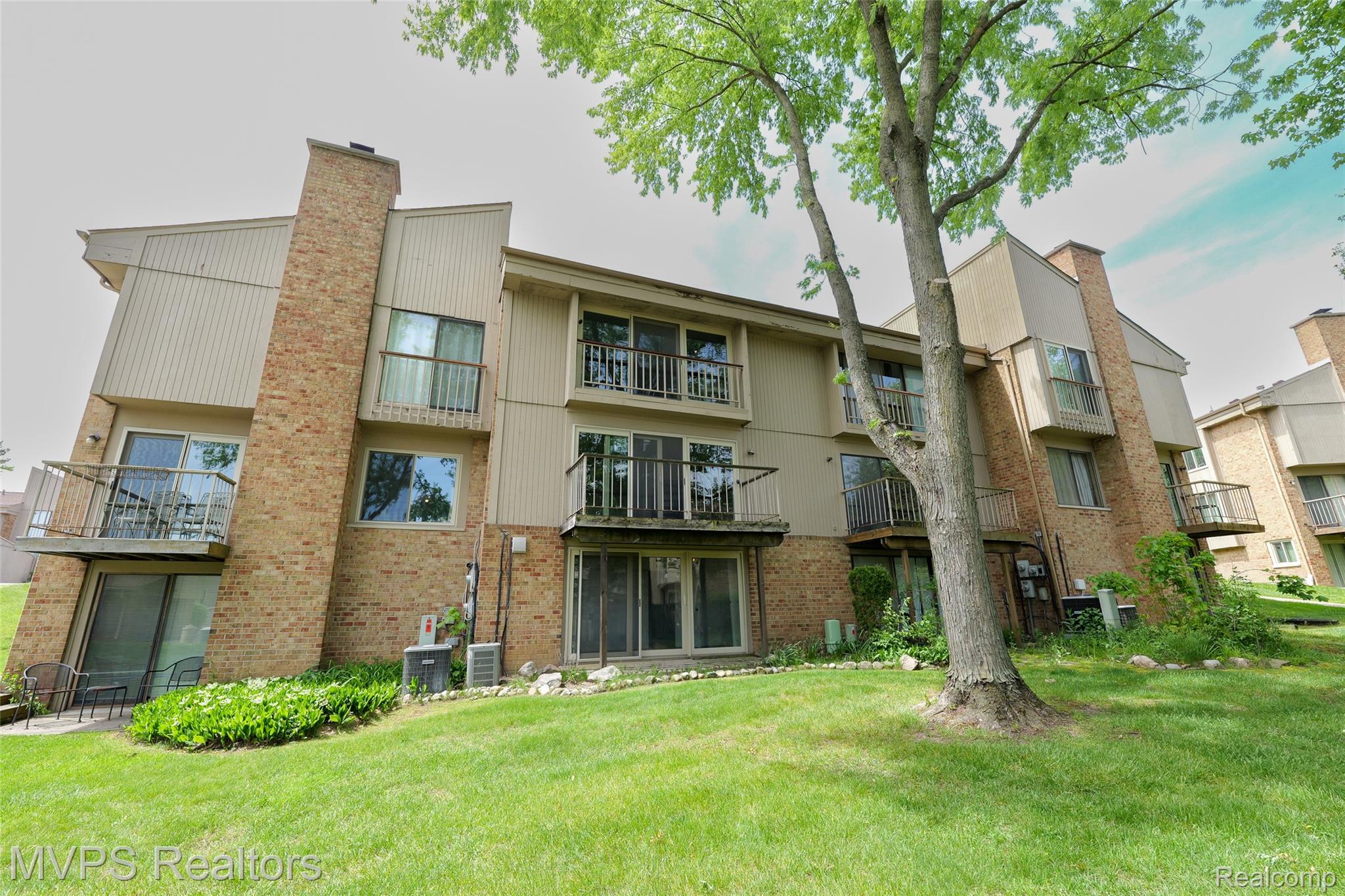 804 S Oak Brook Ridge Drive 149 — photo
