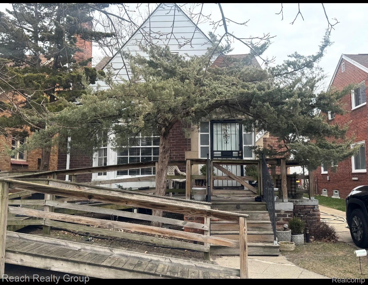15710 Ward Street — photo