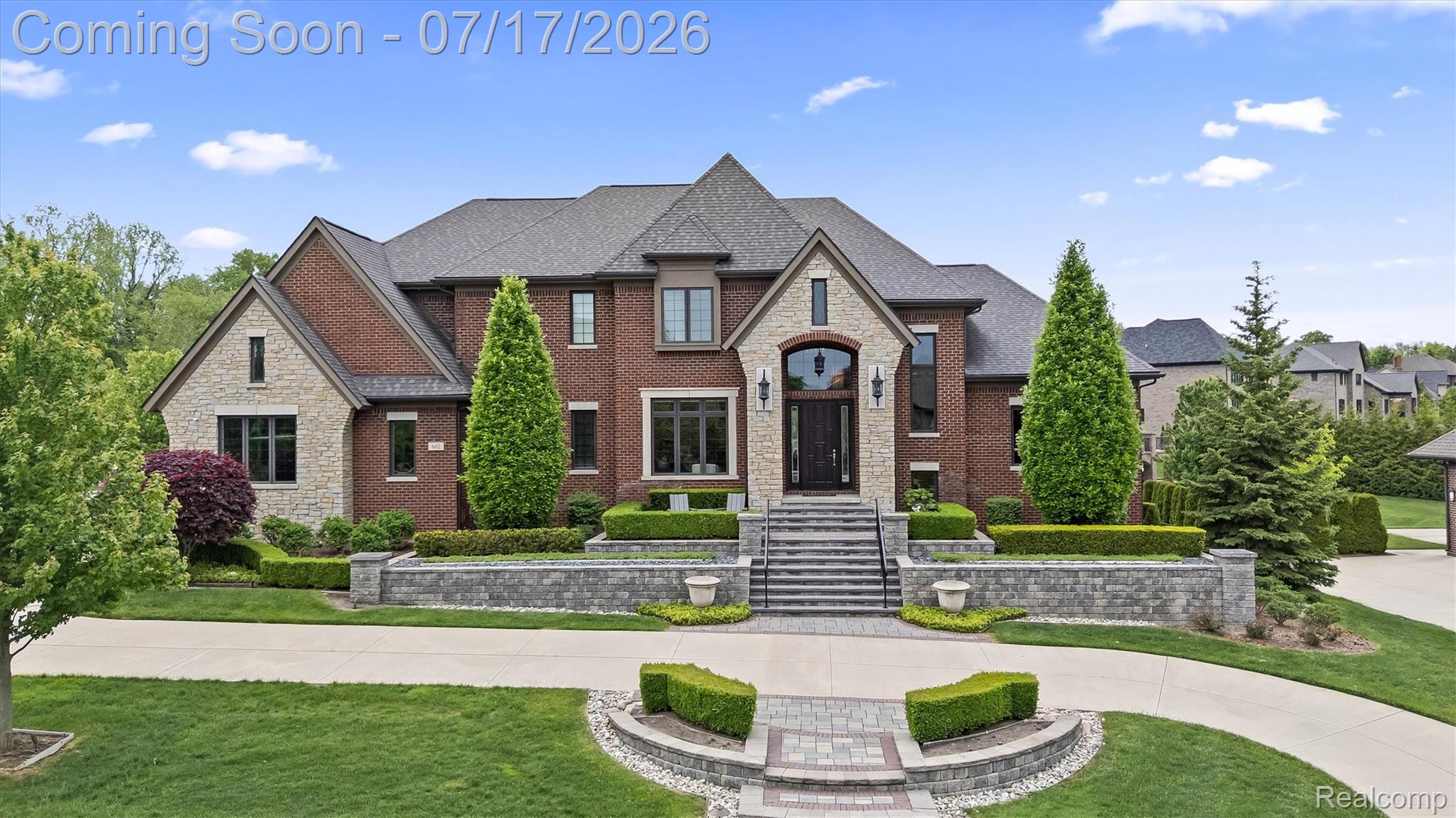 602 Wellington Circle — photo