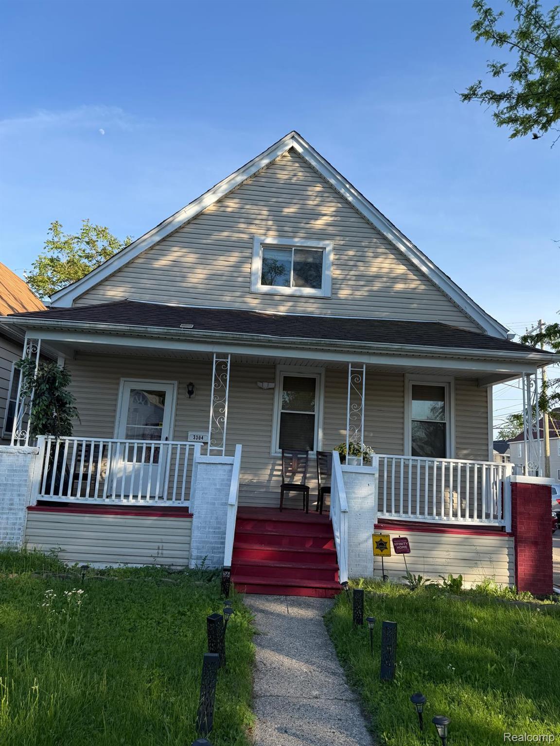 3304 Comstock Street — photo