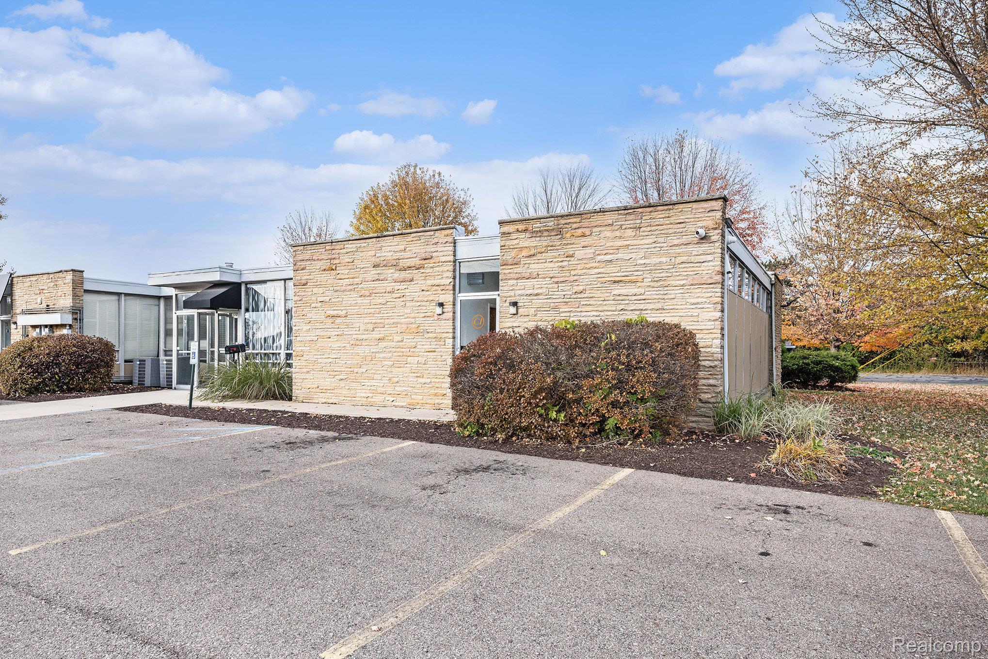 740 Emerick Street Unit 300 — photo