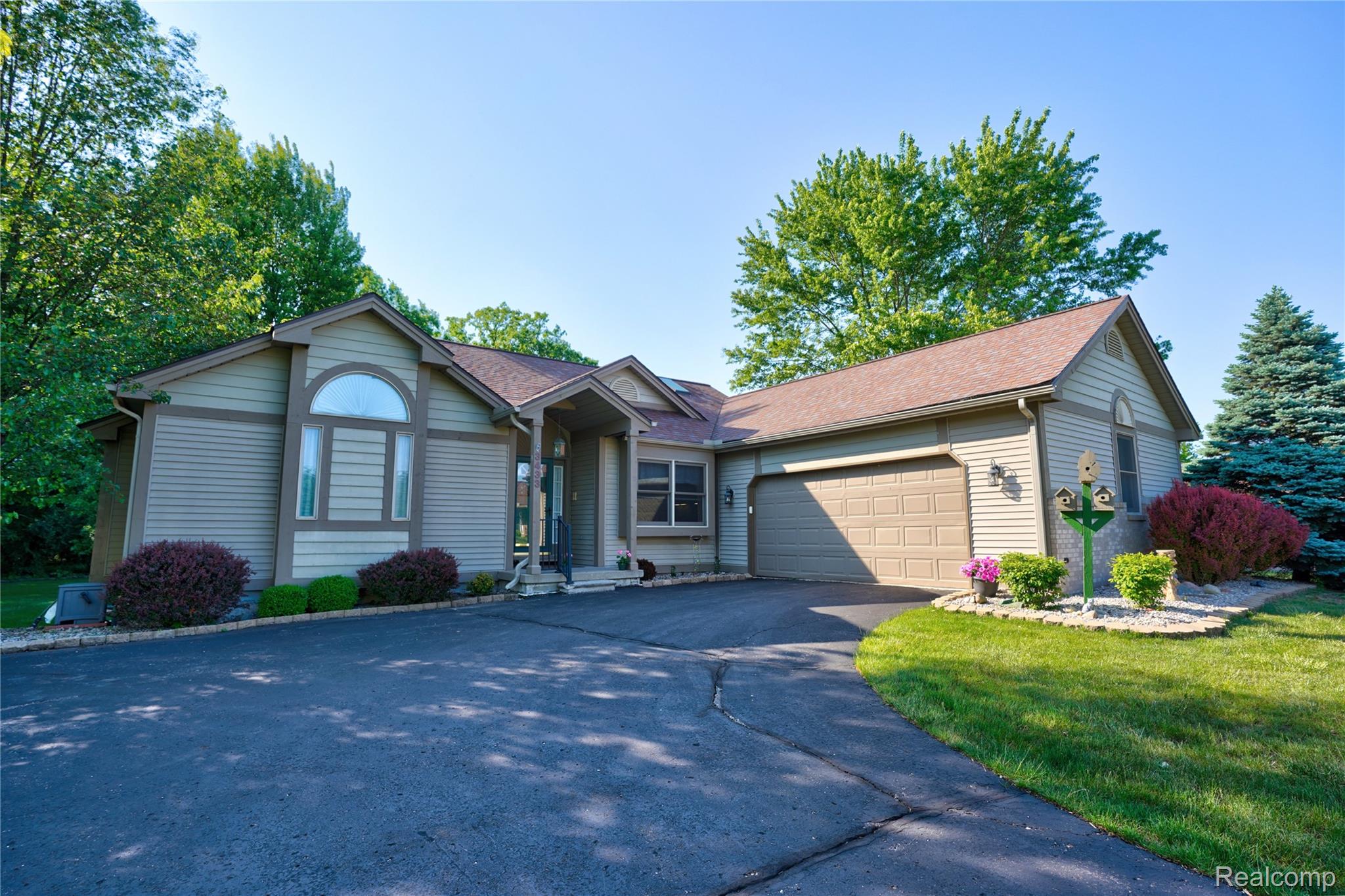 3433 Pinemeadow Court — photo