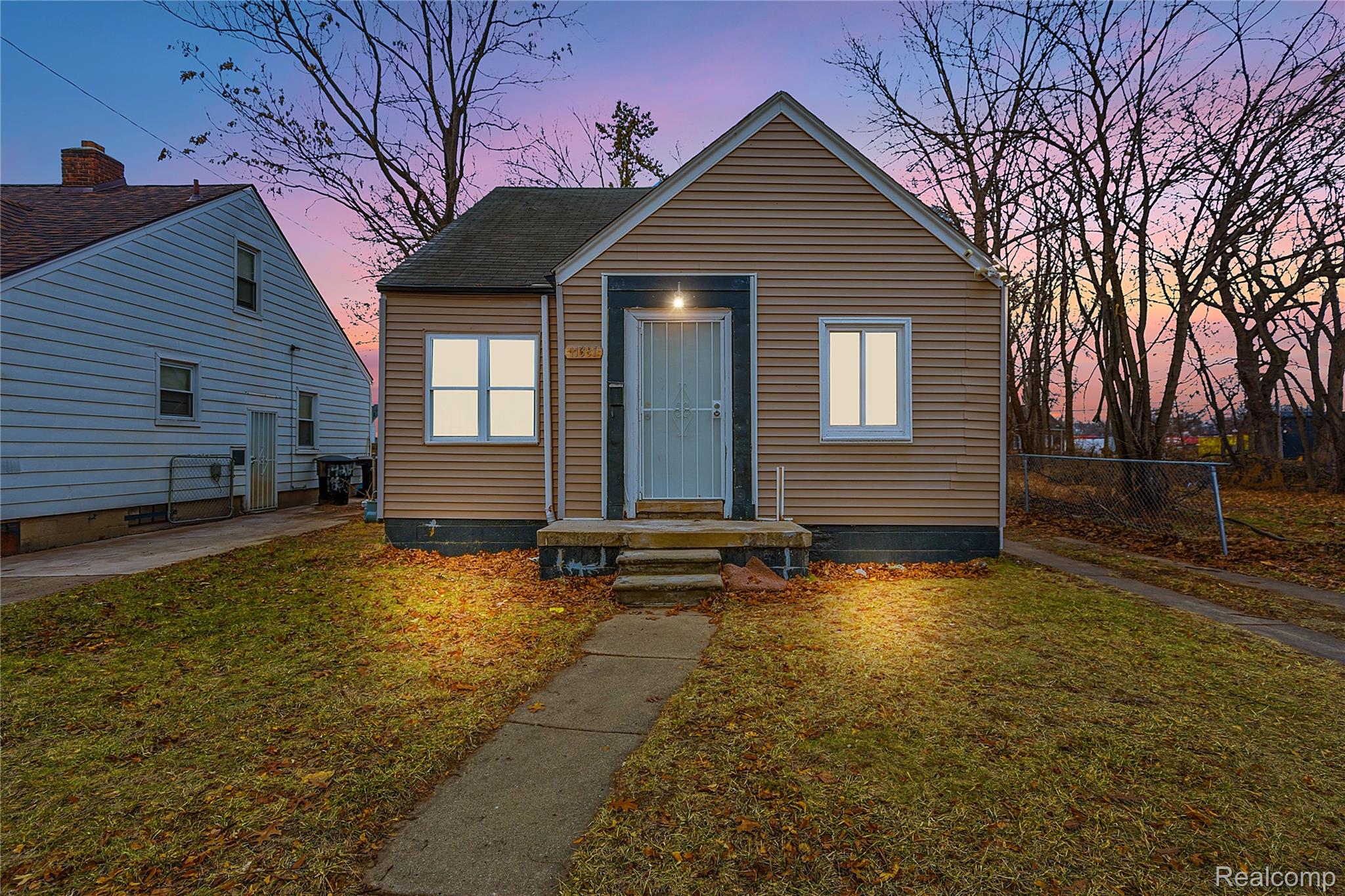11391 Saint Marys Street — photo