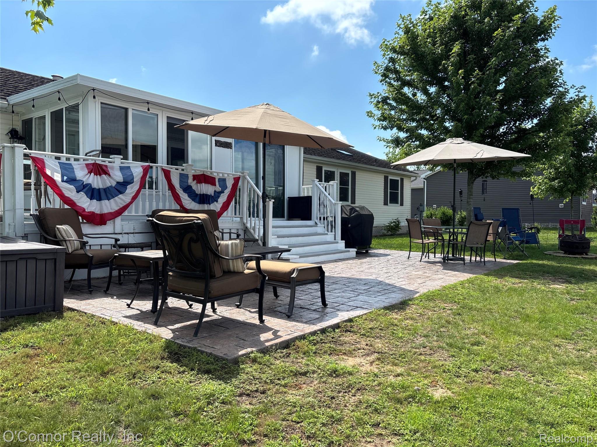 575 Blue Lake Court — photo