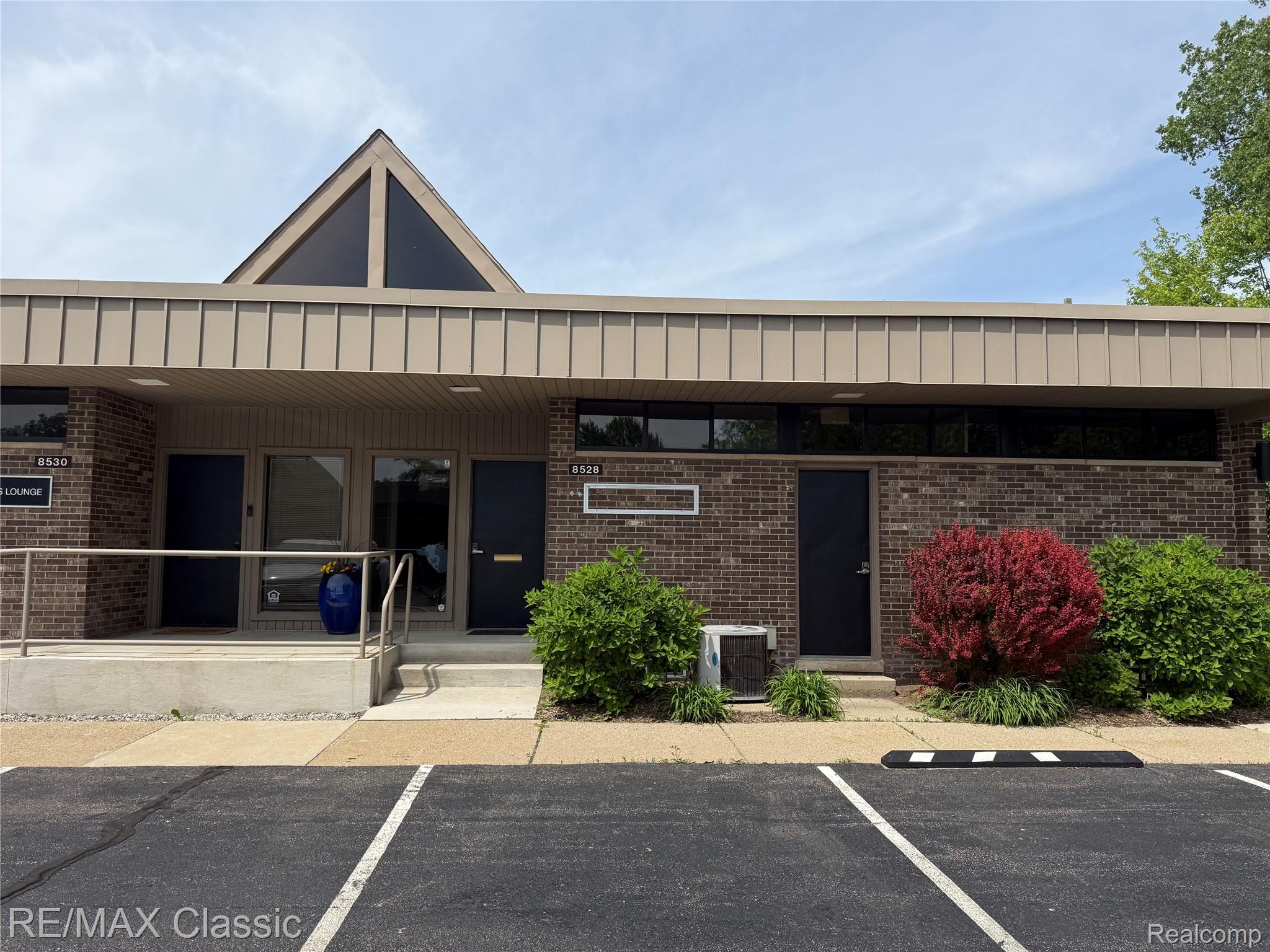 8528 N Canton Center Road — photo