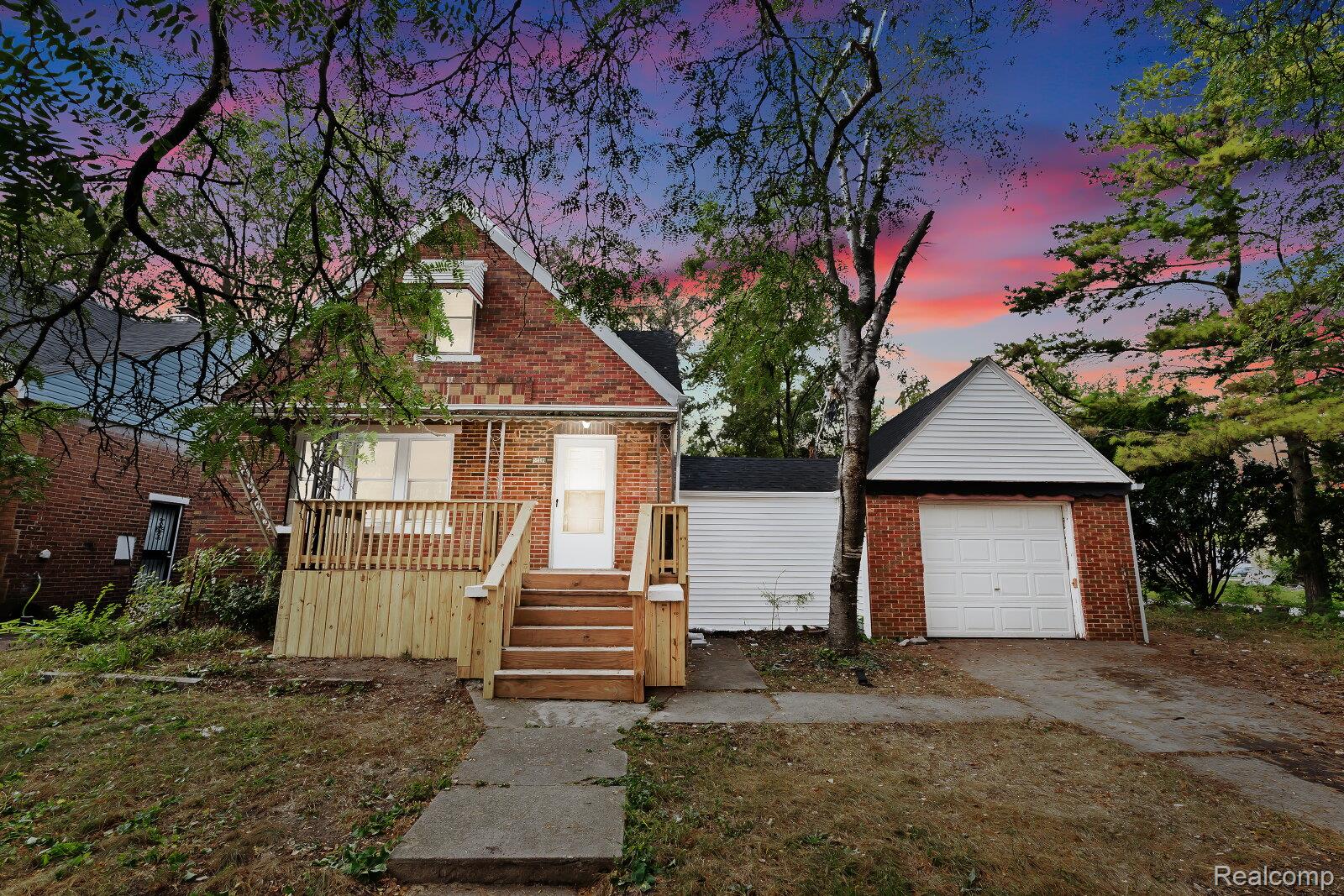 15887 Snowden Street — photo