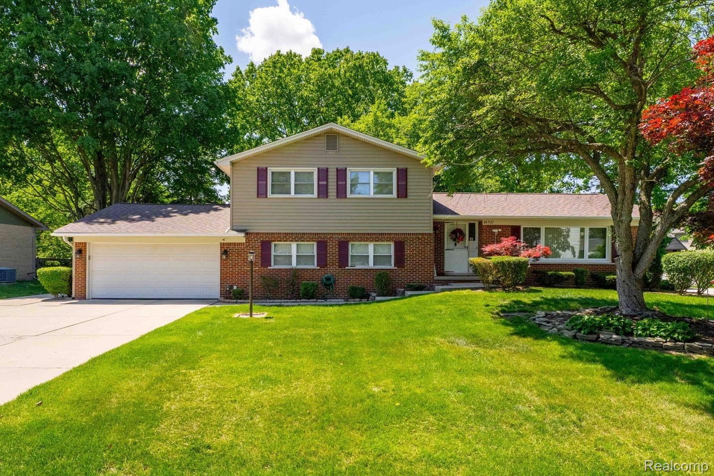 36521 Gloucester Drive — photo