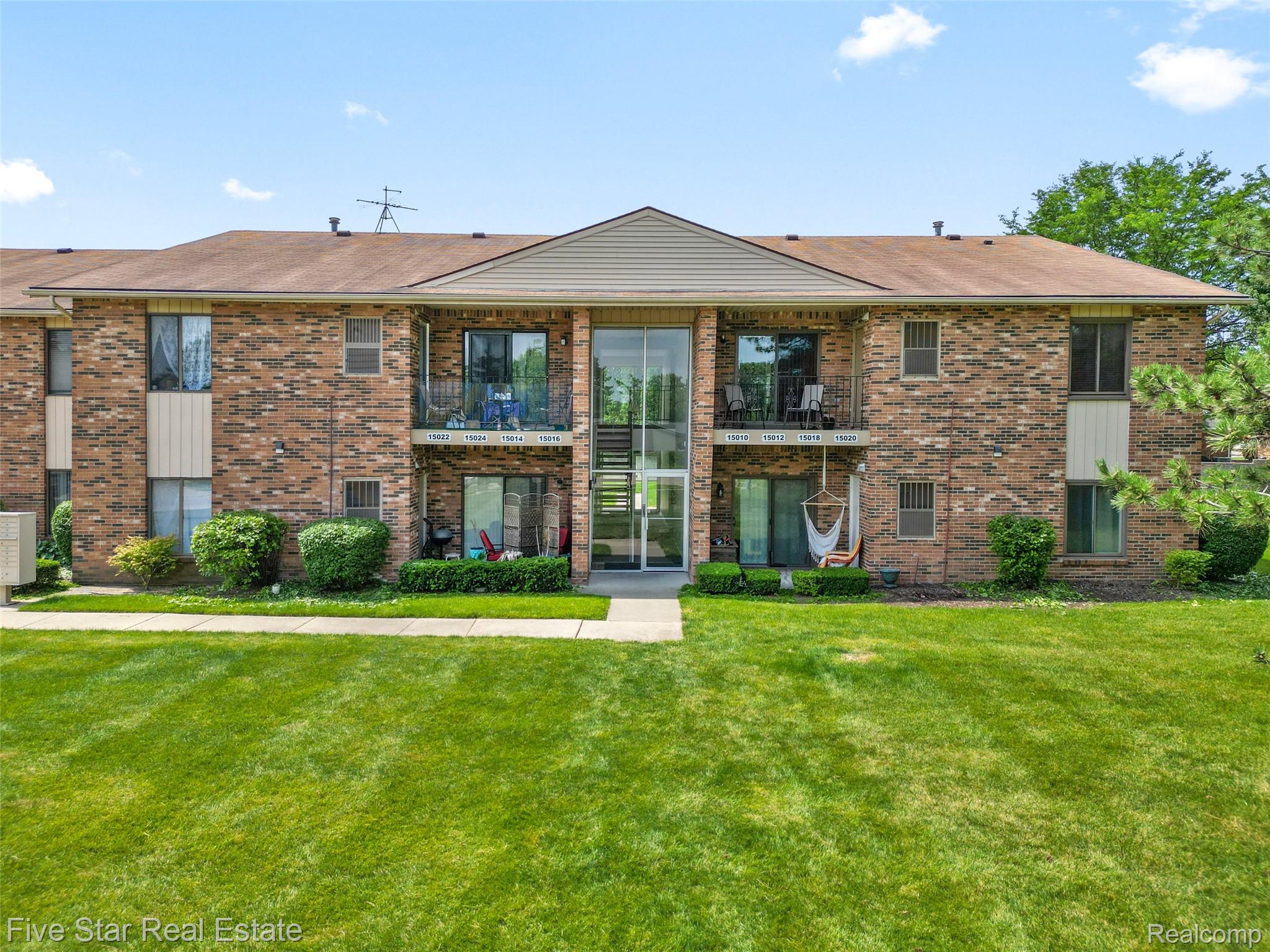 15012 Island Drive — photo