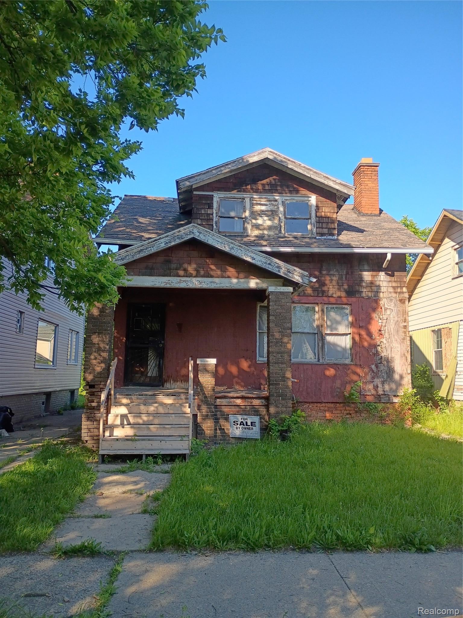 2176 Algonquin Street — photo