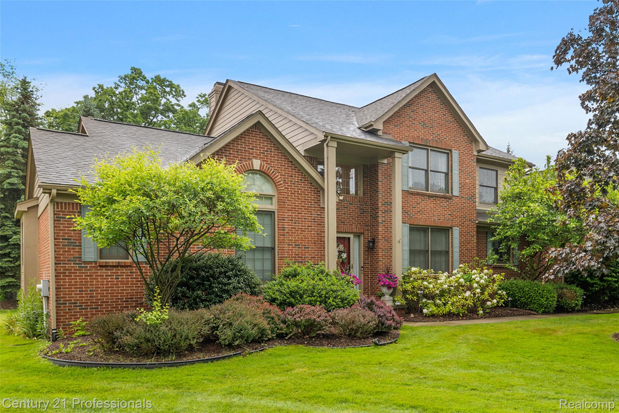 8117 Remington Court — photo