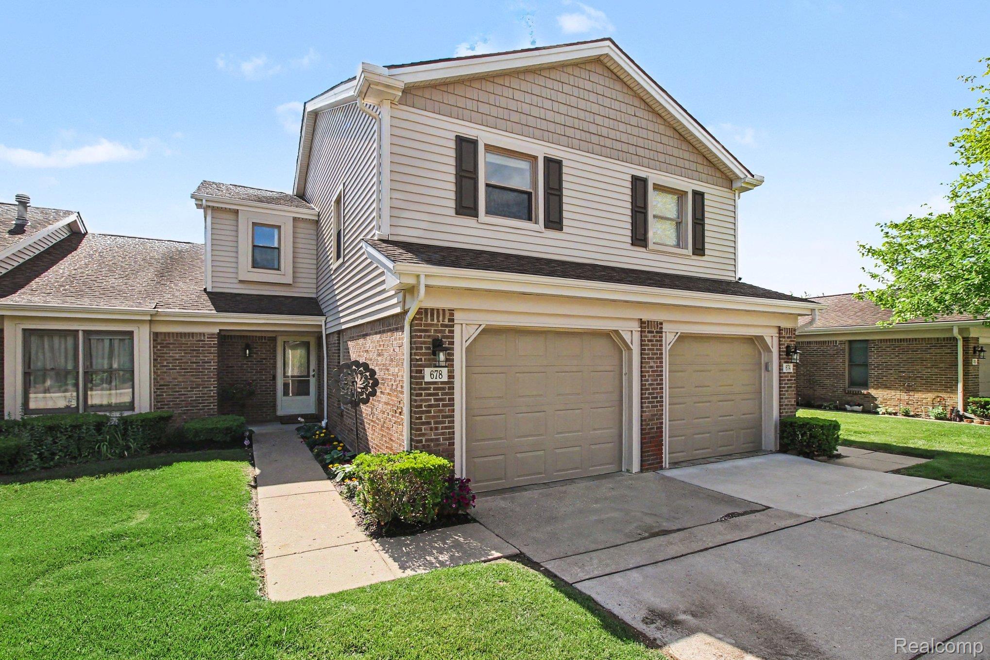 678 Summit Ridge Drive — photo