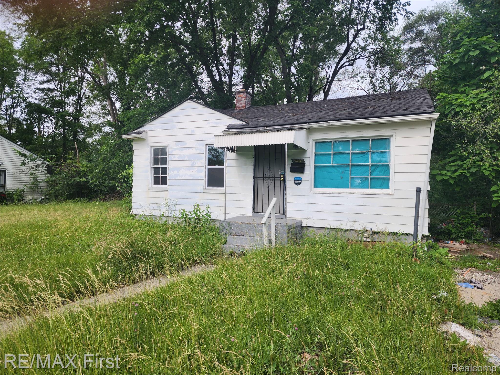 19437 Ferguson Street — photo