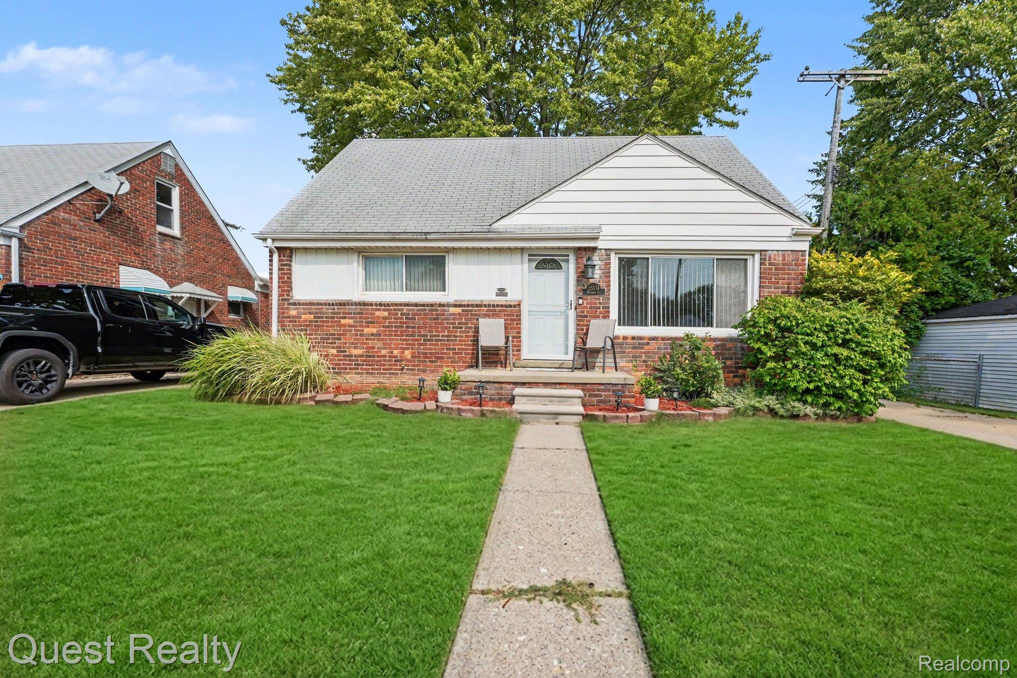 25074 Waldorf Street — photo