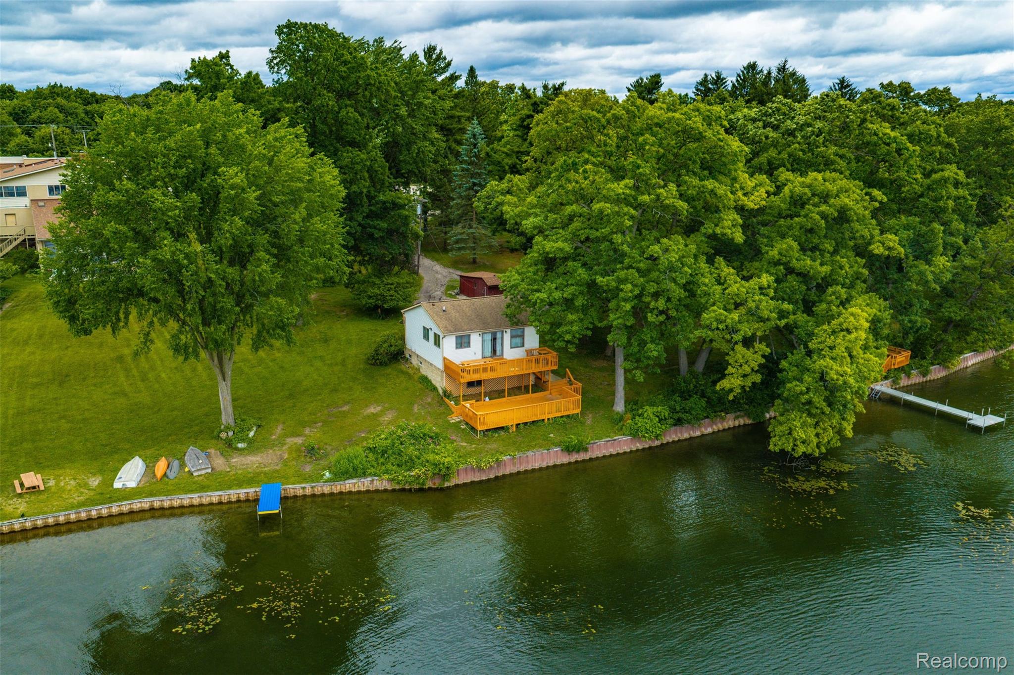 11044 Grand River Avenue — photo