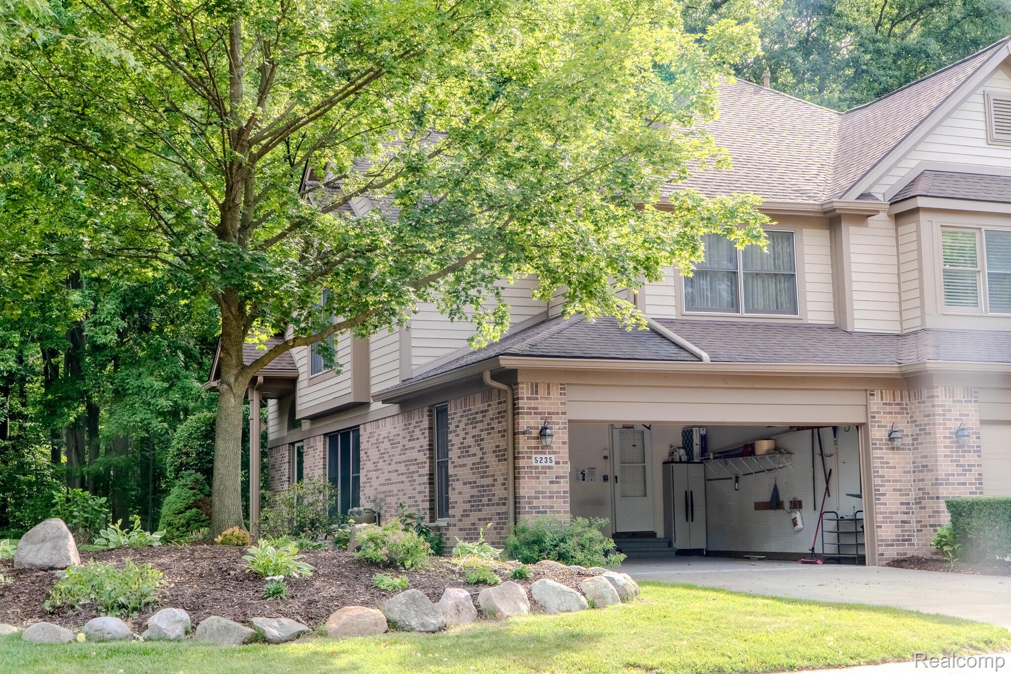 5235 Royal Vale Lane 70 — photo