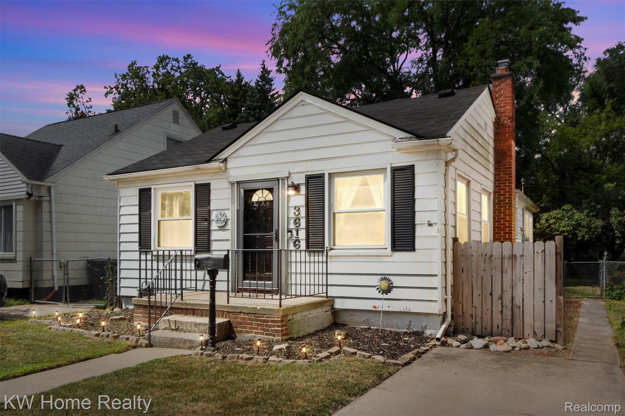 3616 Williams Street — photo