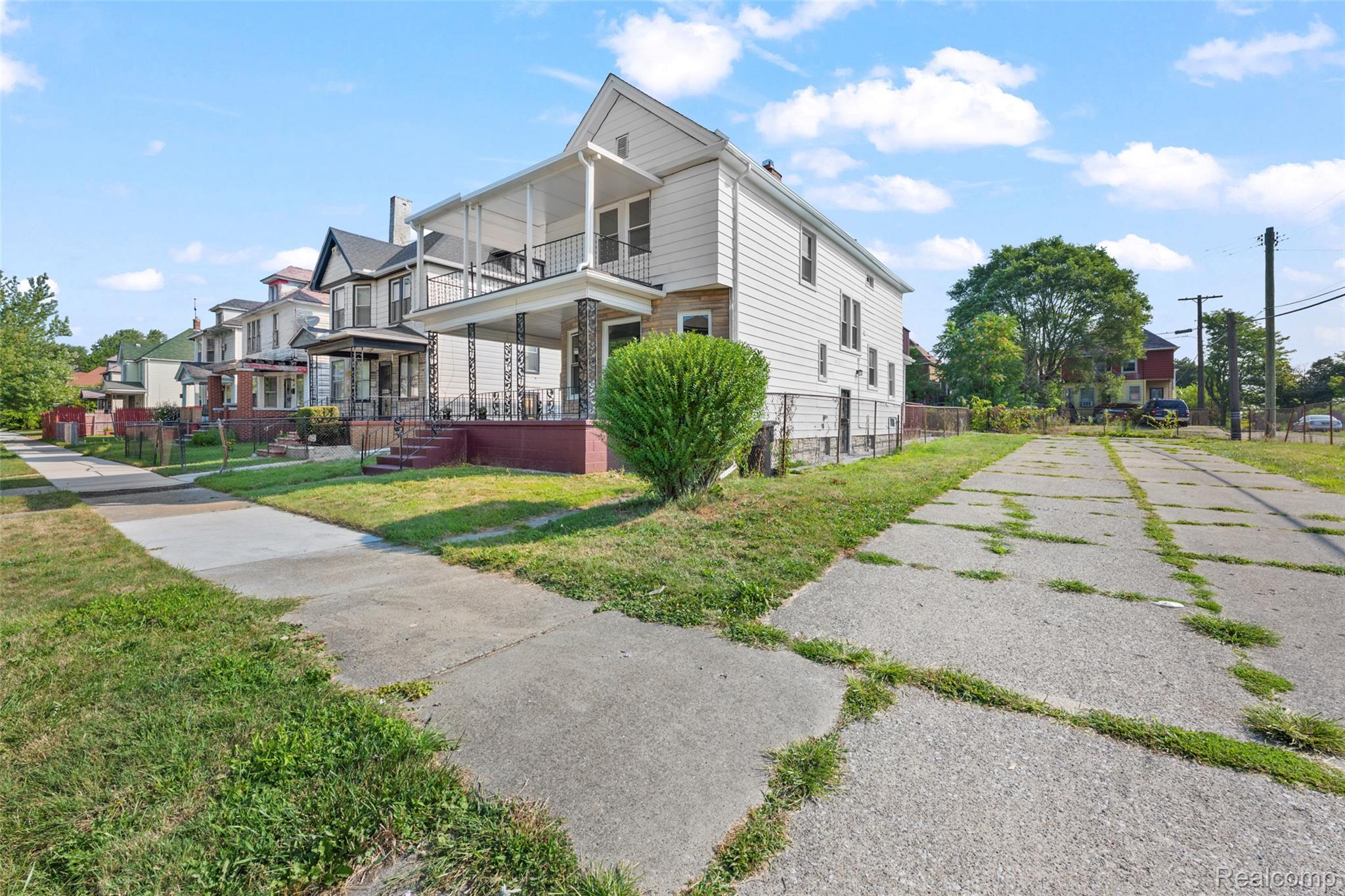 3636 Maxwell Street — photo