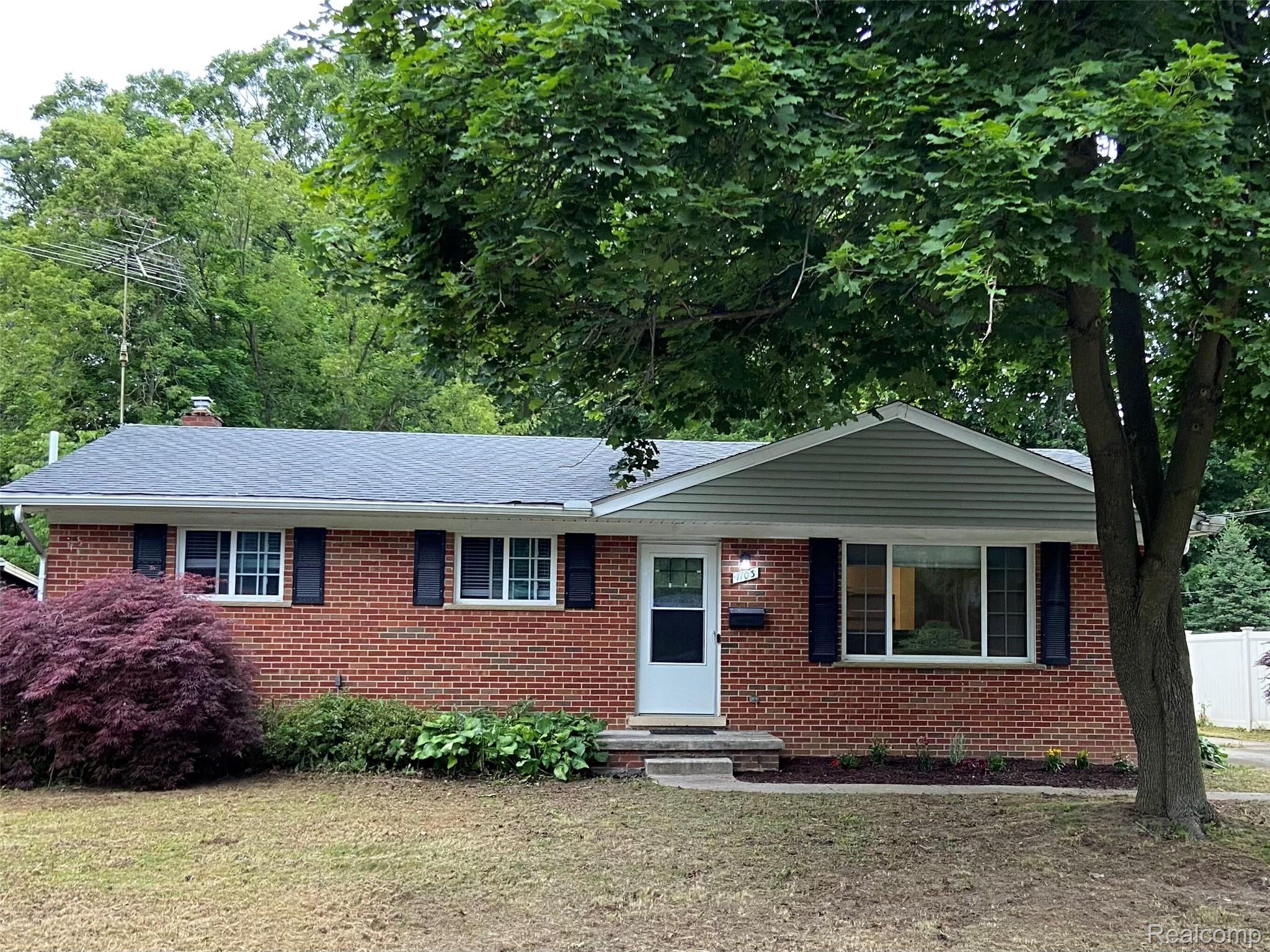 1103 Ravenwood Street — photo