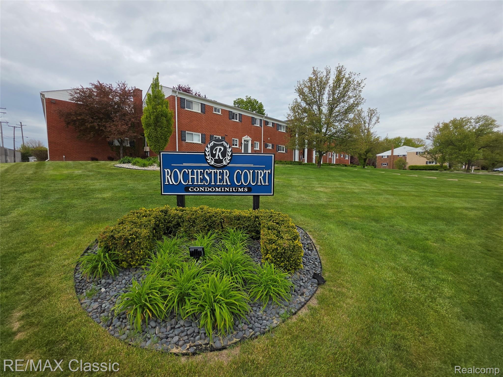 1101 Tienken Court 206 — photo