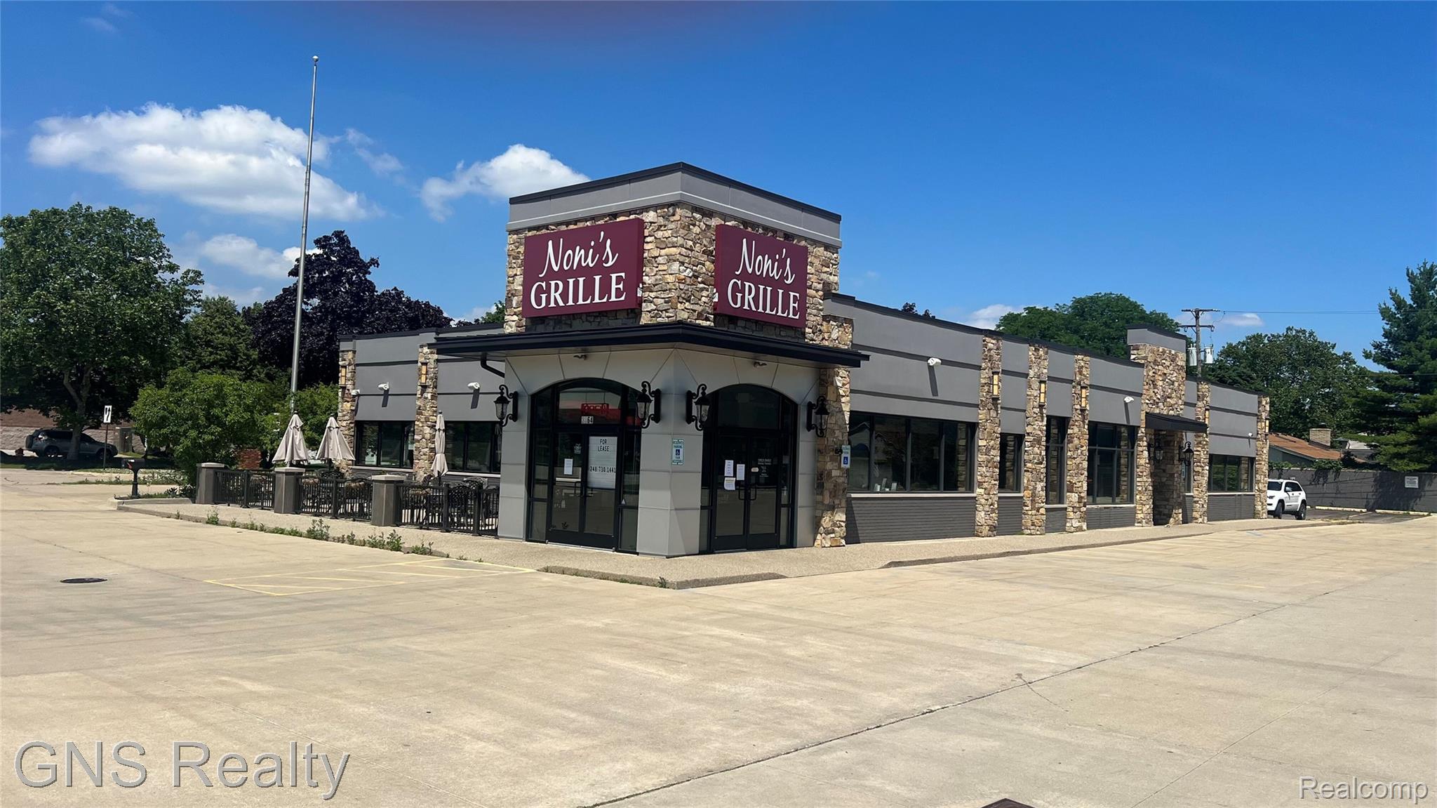 3364 Rochester Rd — photo