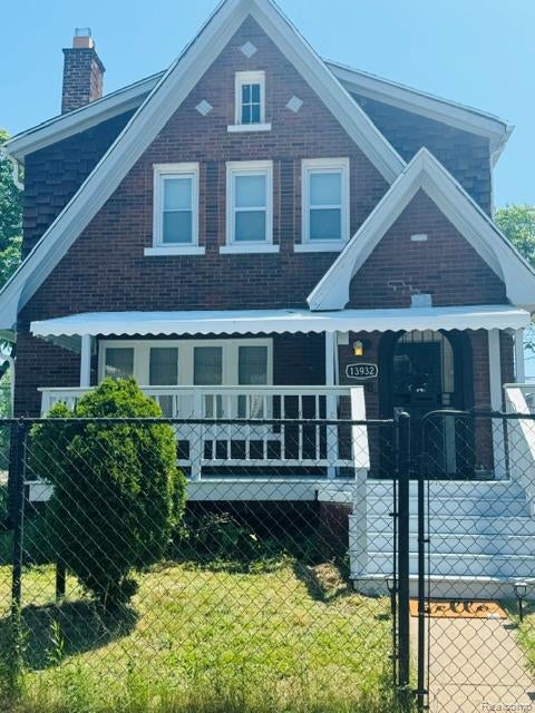 13932 Roselawn Street — photo