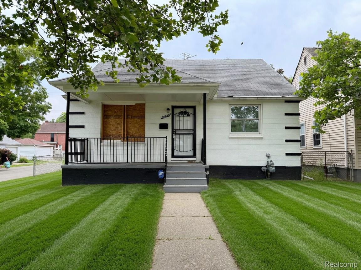 11090 Minden Street — photo