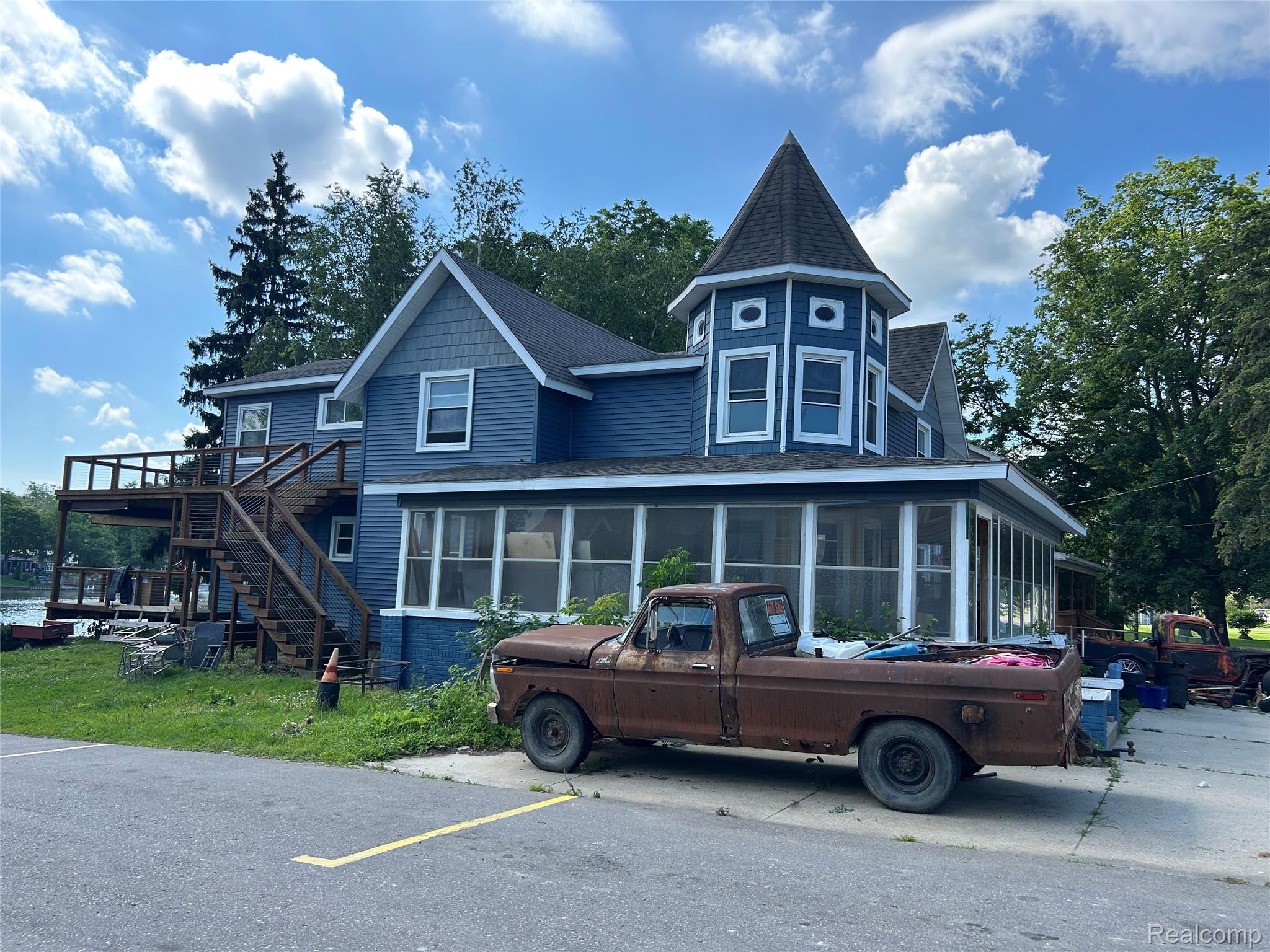 16185 Seymour Road — photo