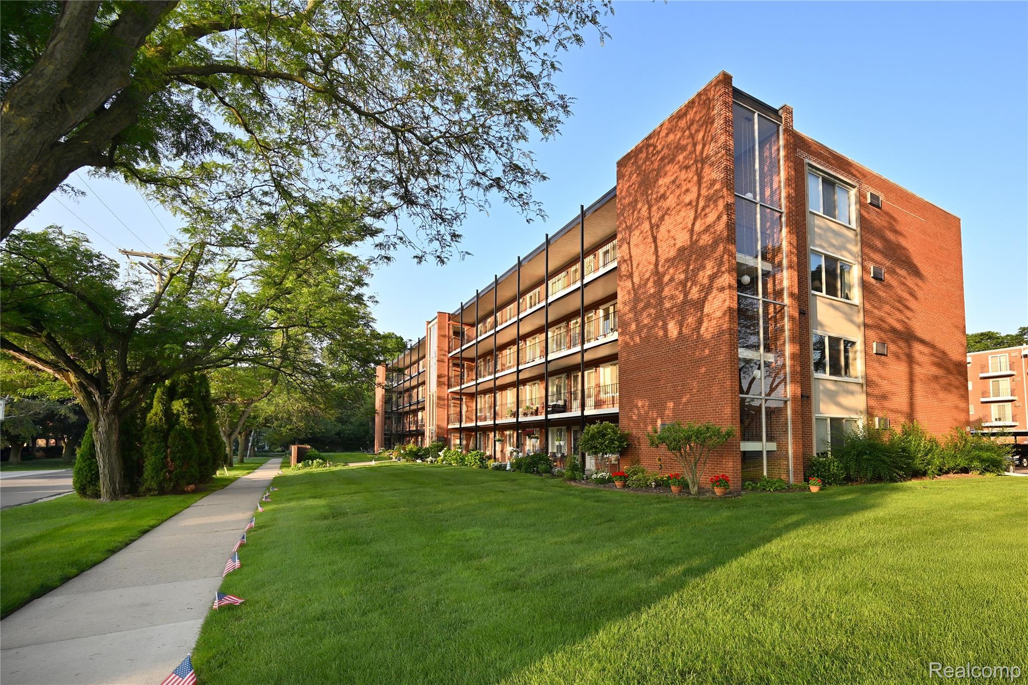 2820 Woodslee Drive 405 — photo