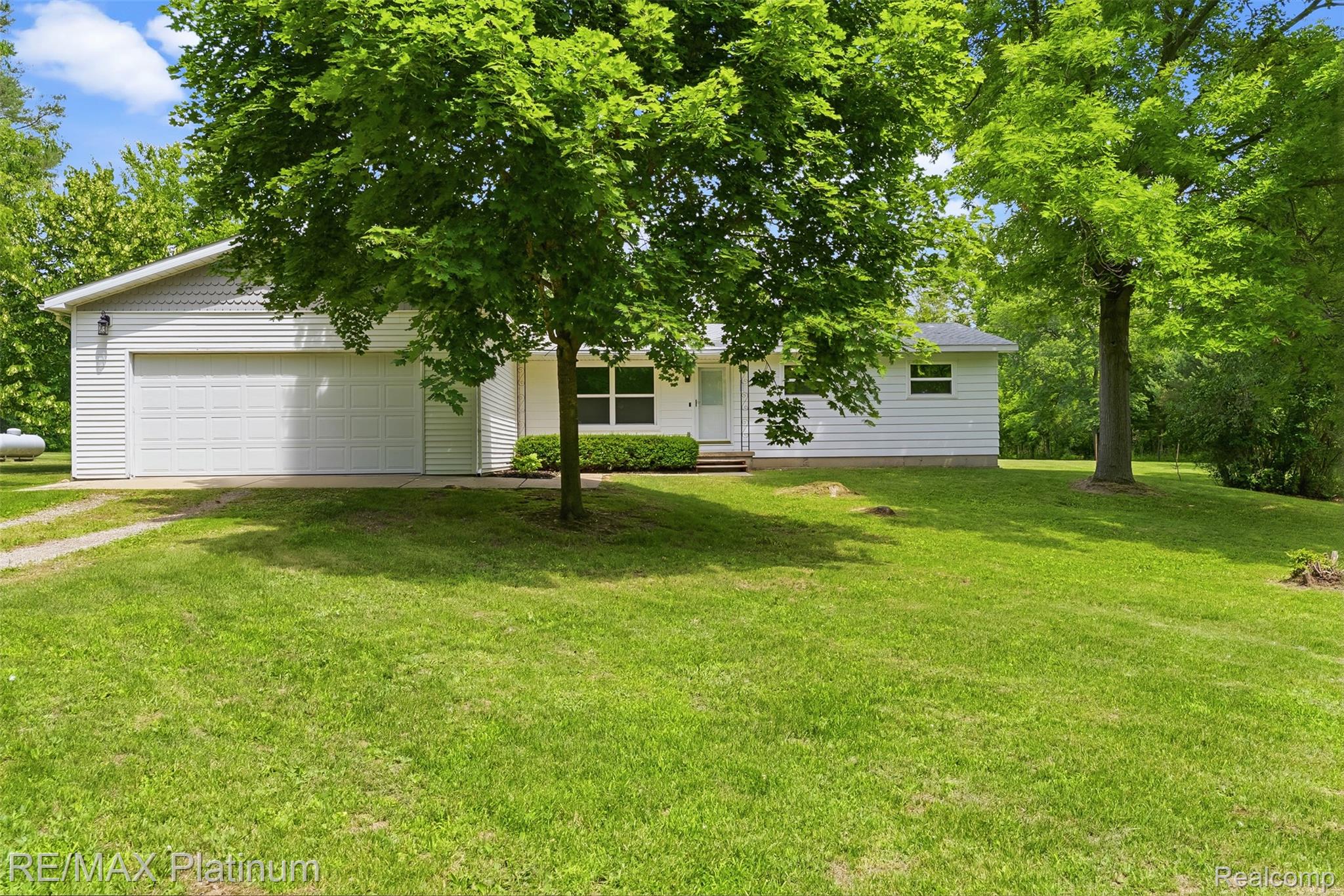 8370 W Rolston Road — photo